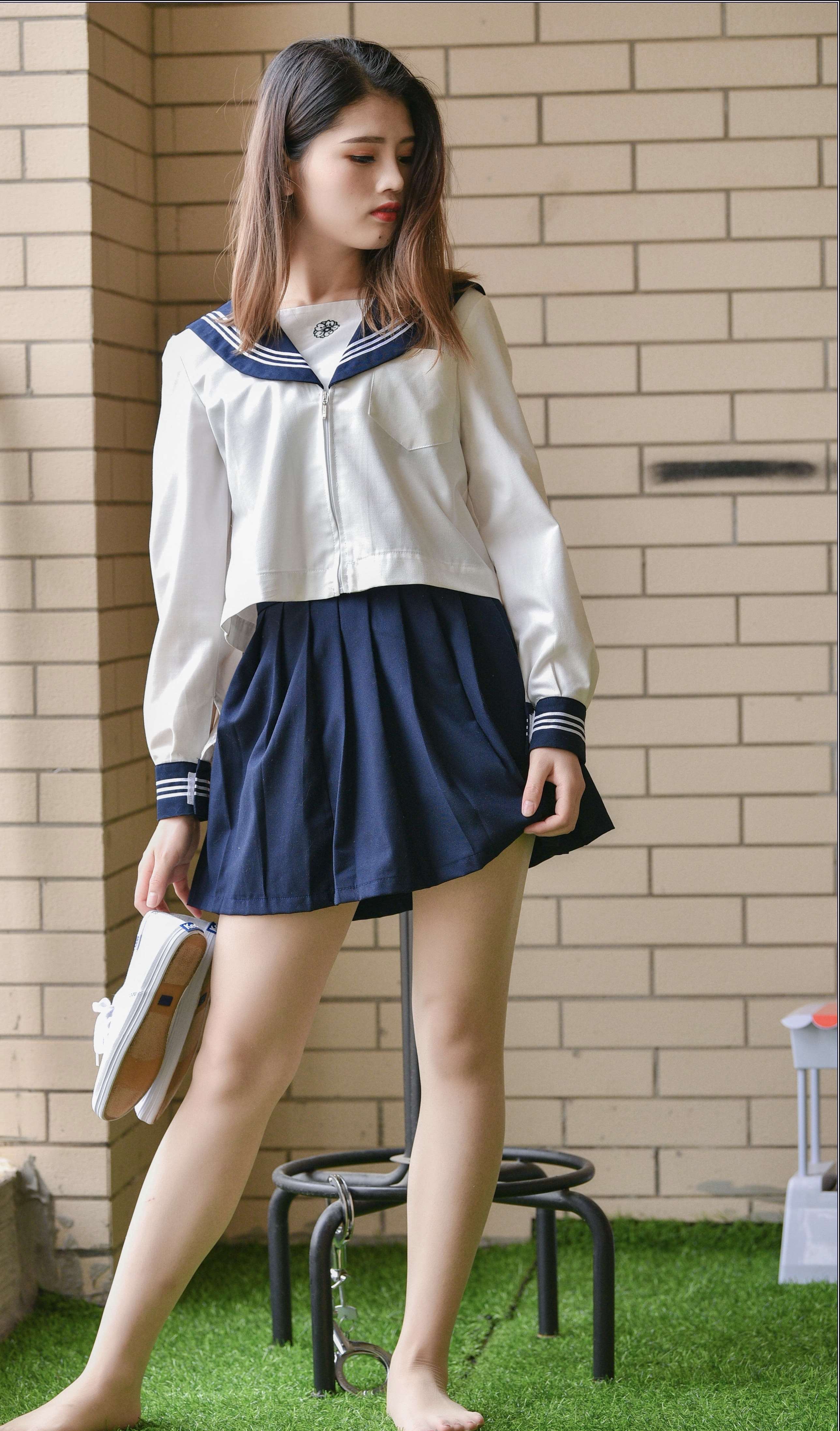 《JK水手制服の布鞋丝脚丫》作品图