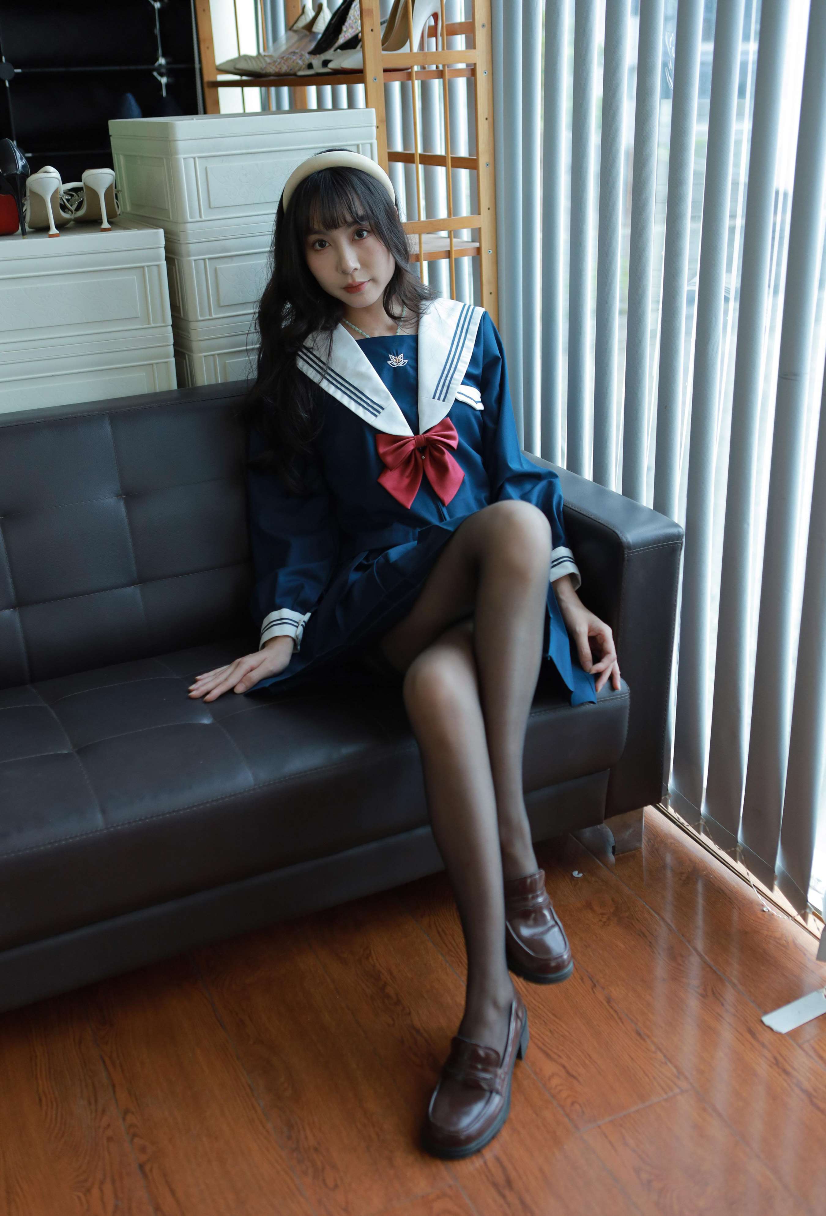 《团团-黑丝JK》作品图