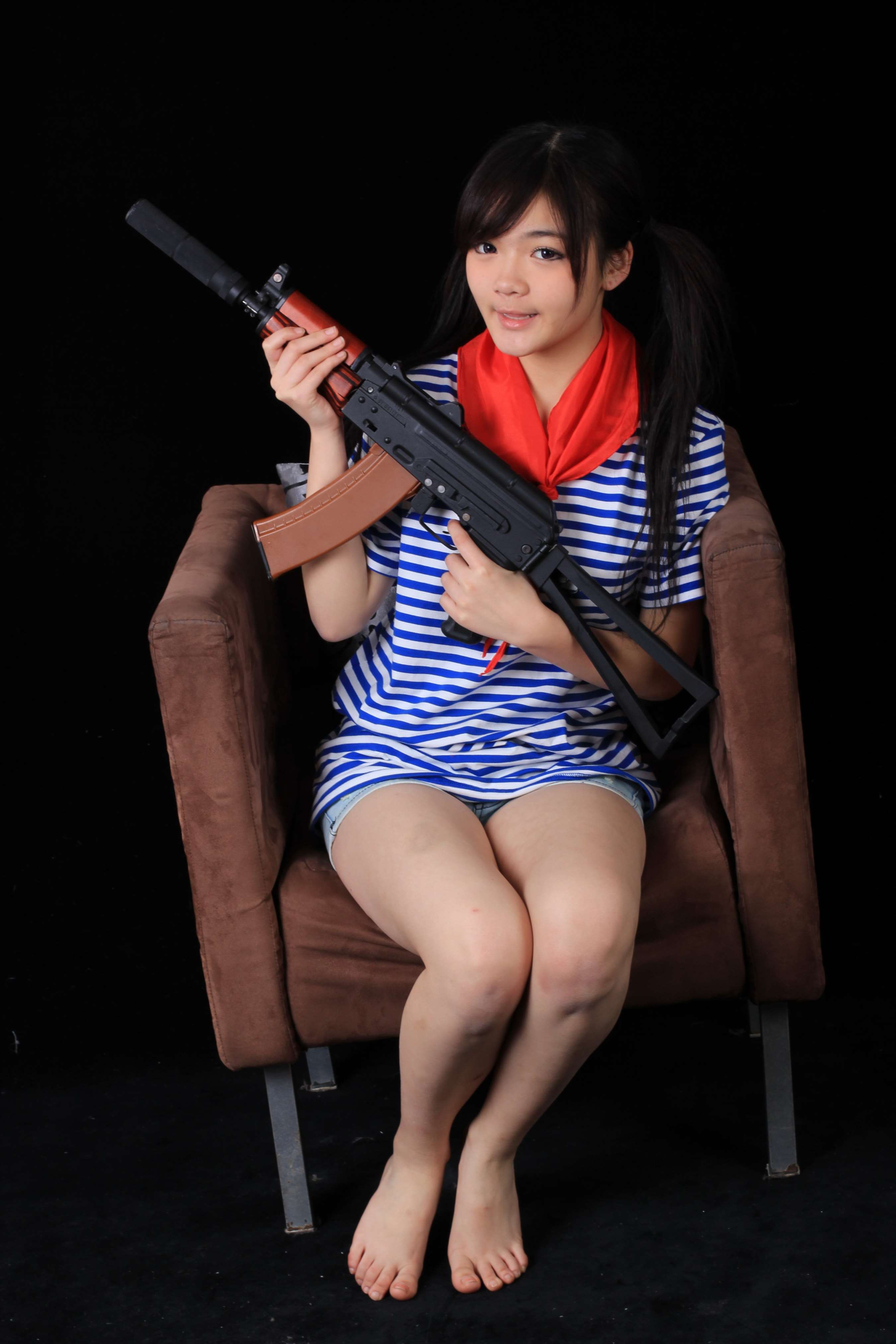 《隔壁高二女生“小可”粉嫩玉足脚底板》作品图