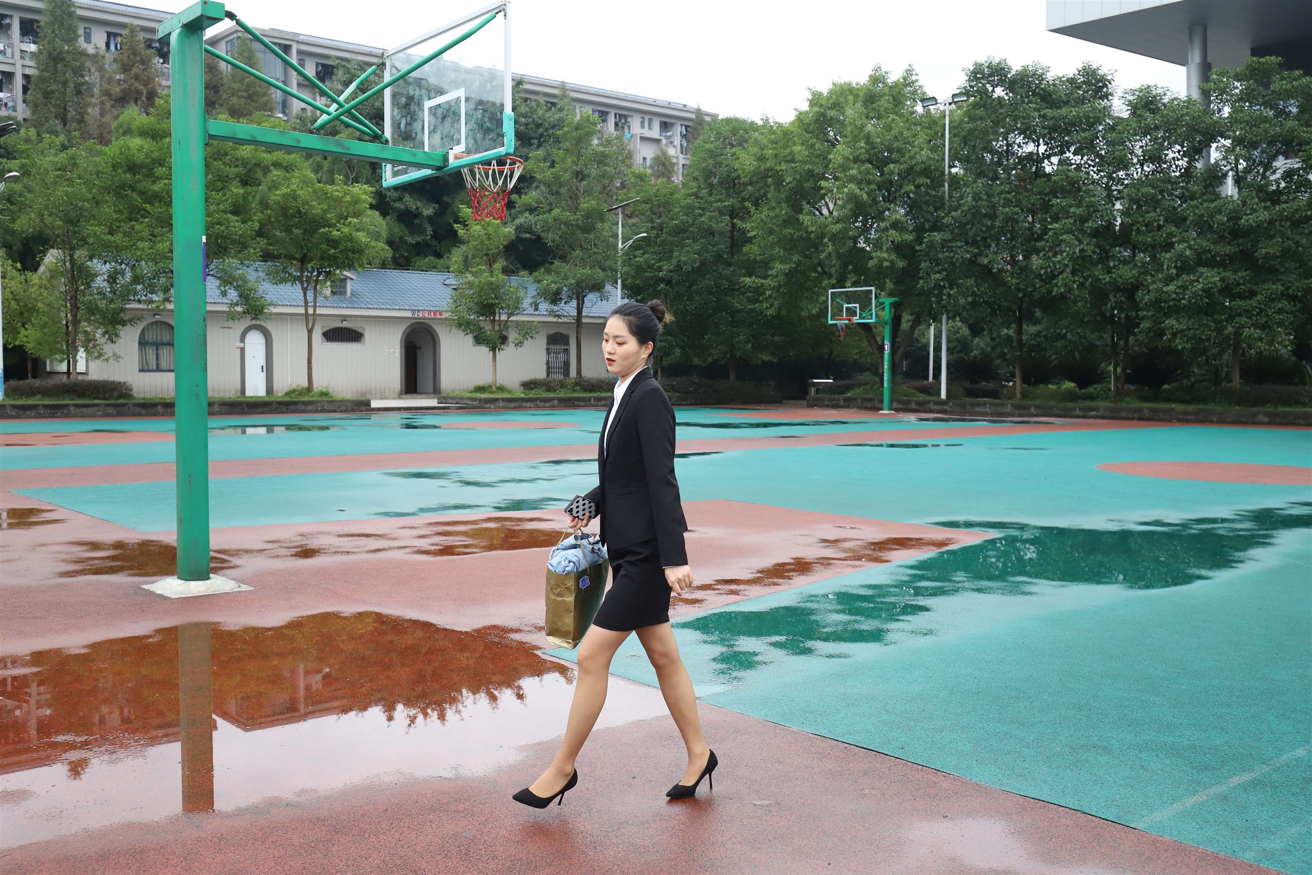 《大四学姐职业装》作品图