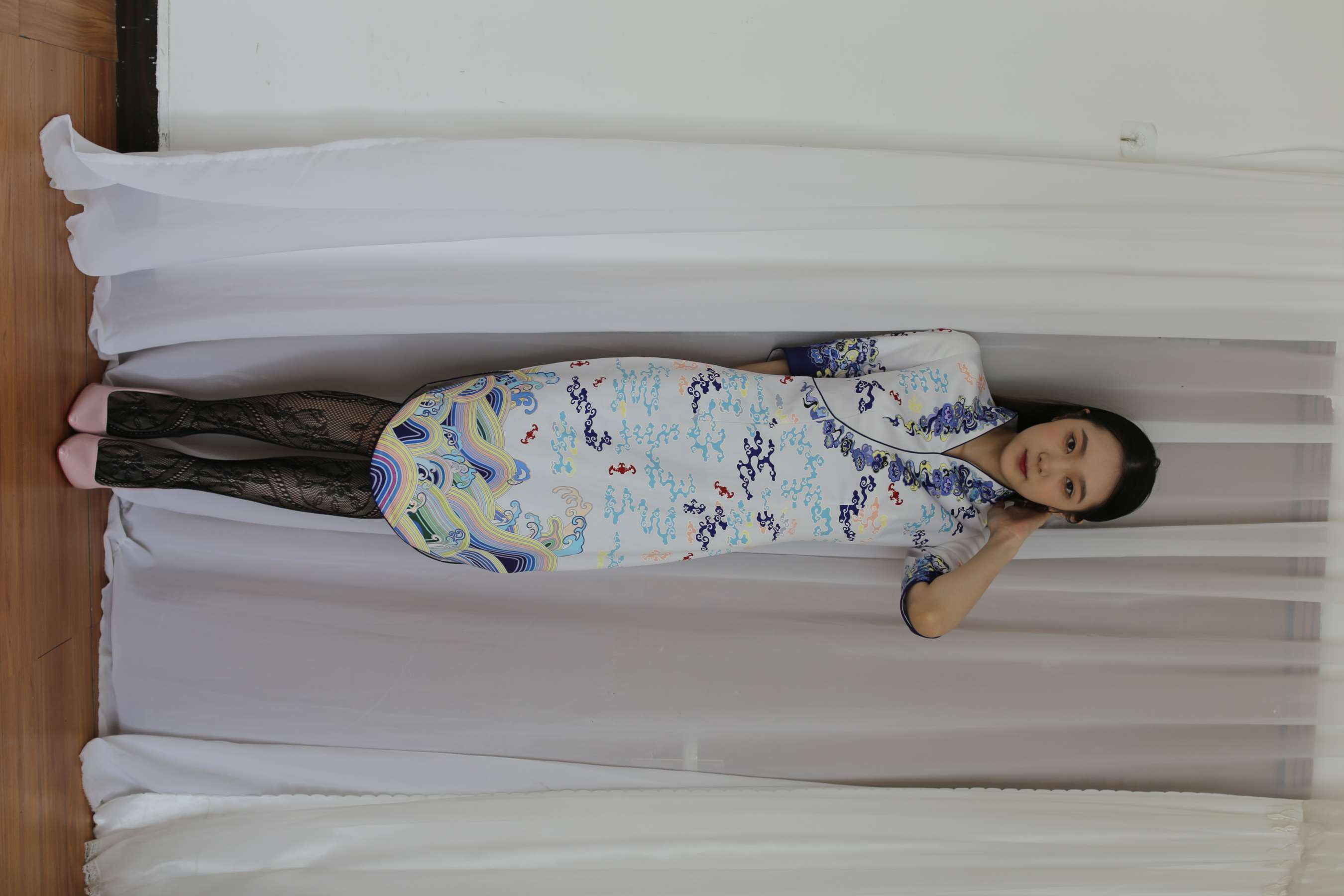 《小芳姐姐空姐制服丝袜》作品图