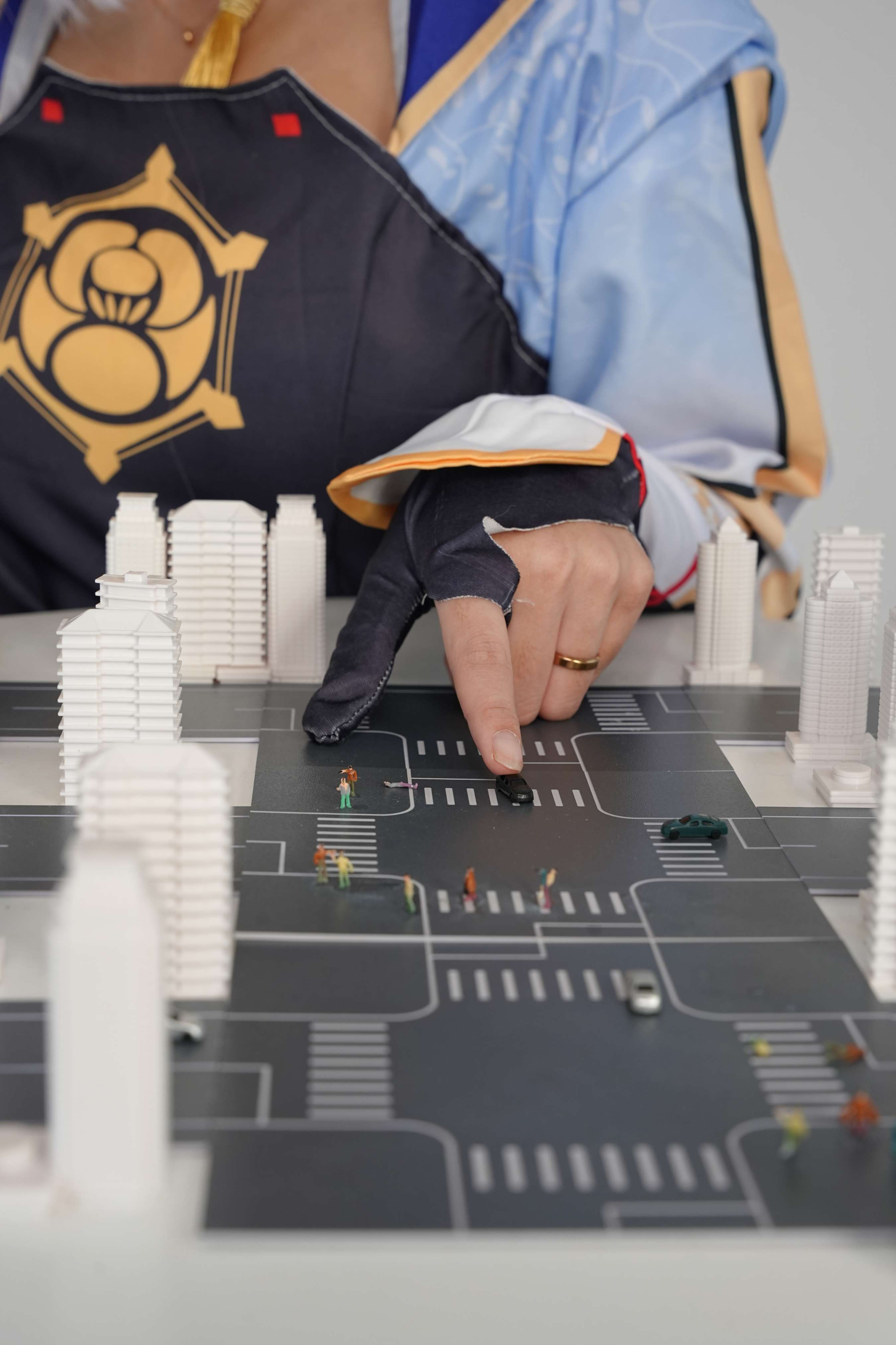 《娜娜-cos神里凌华 巨人踩踏》作品图