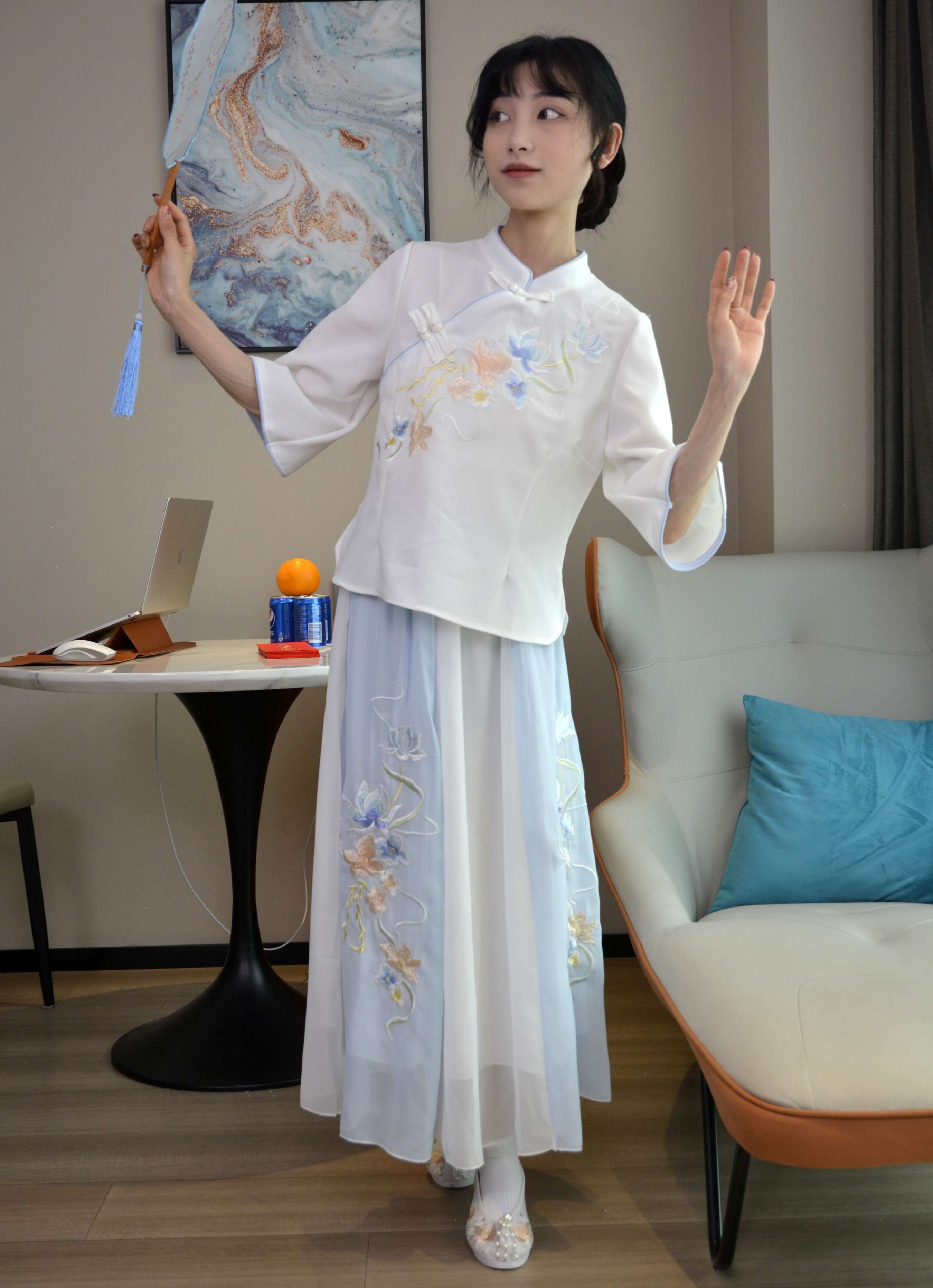 《柒柒 古往今来》作品图