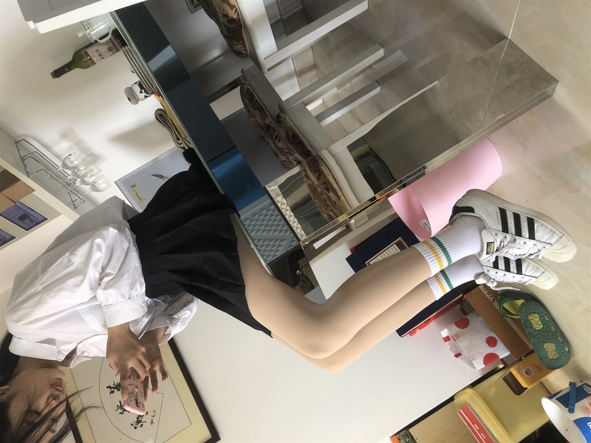 《学妹家拍棉套丝袜脚丫》作品图