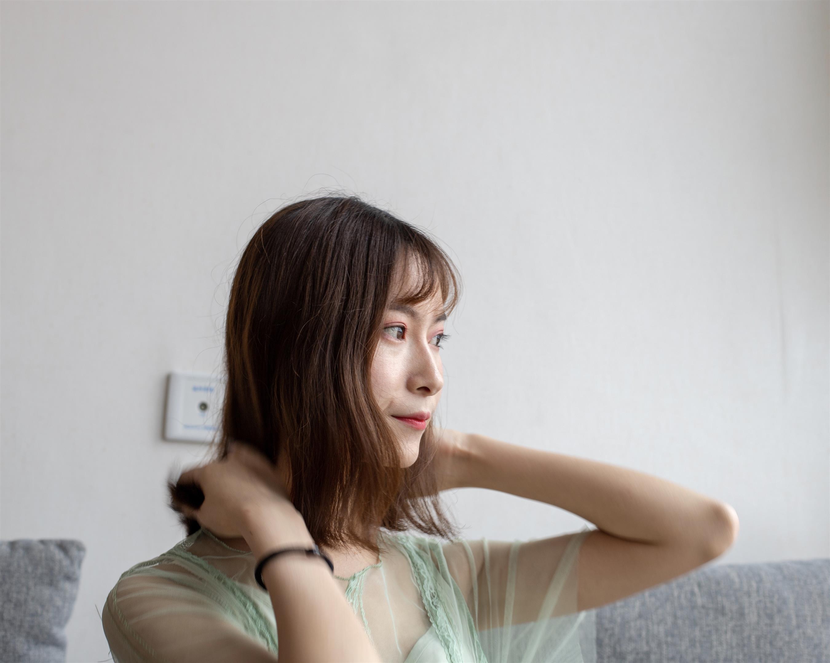 《绿裙公主袜+【视频1个网盘下载】》作品图