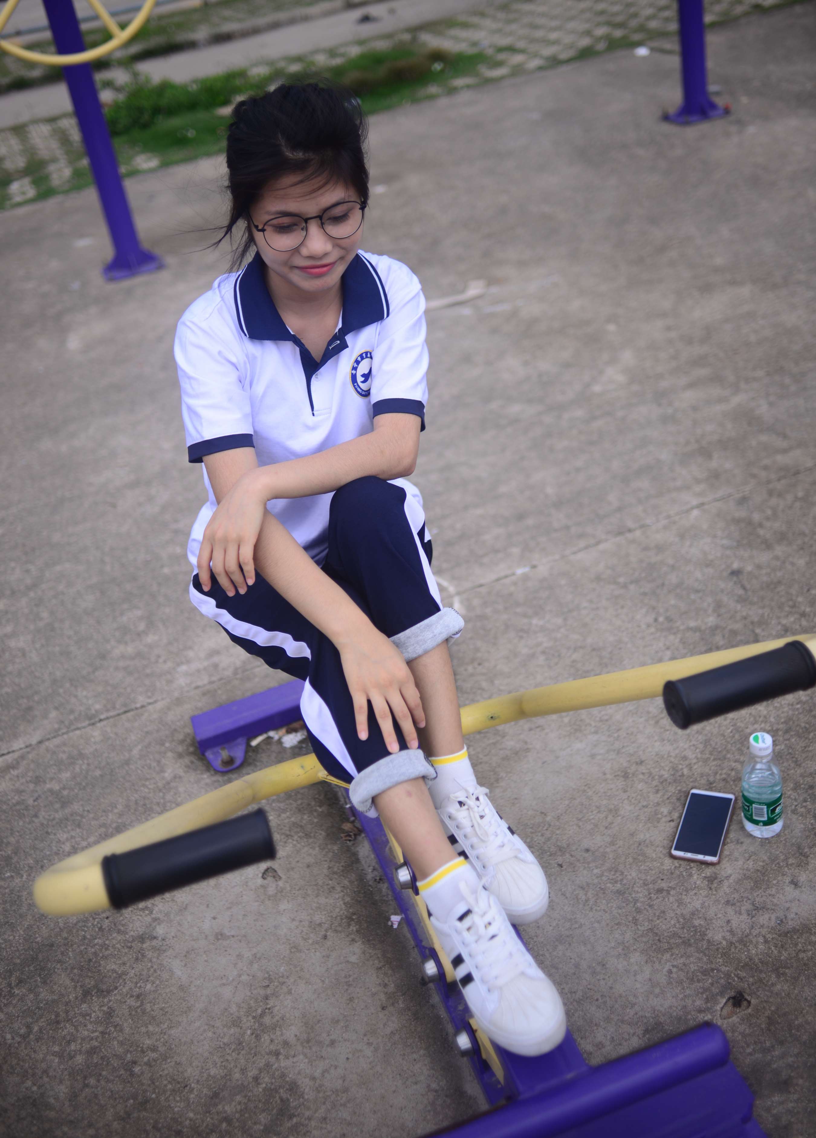 《谢圆少女 奶茶多加糖》作品图