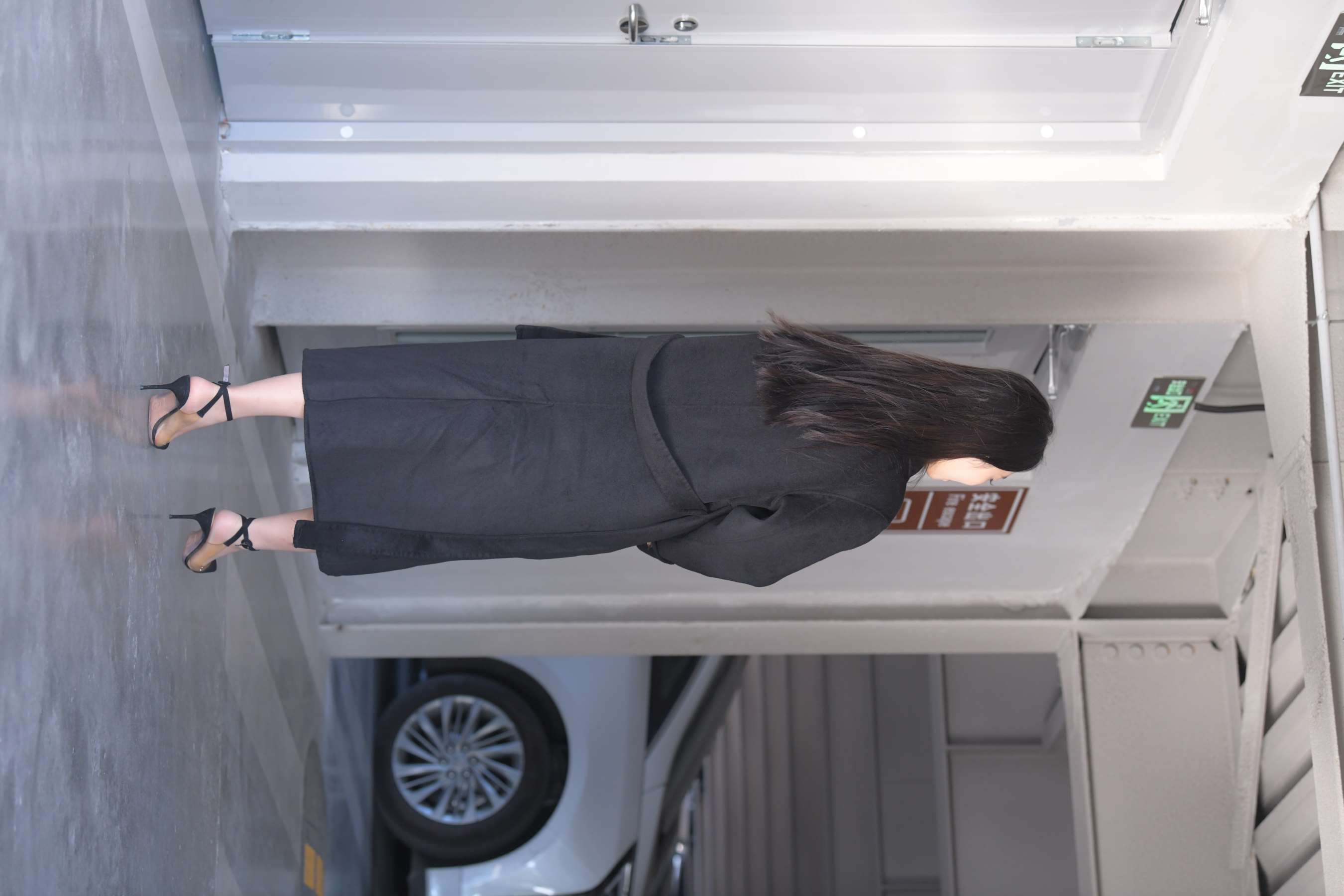 《咖裙S袜美女 第一部》作品图