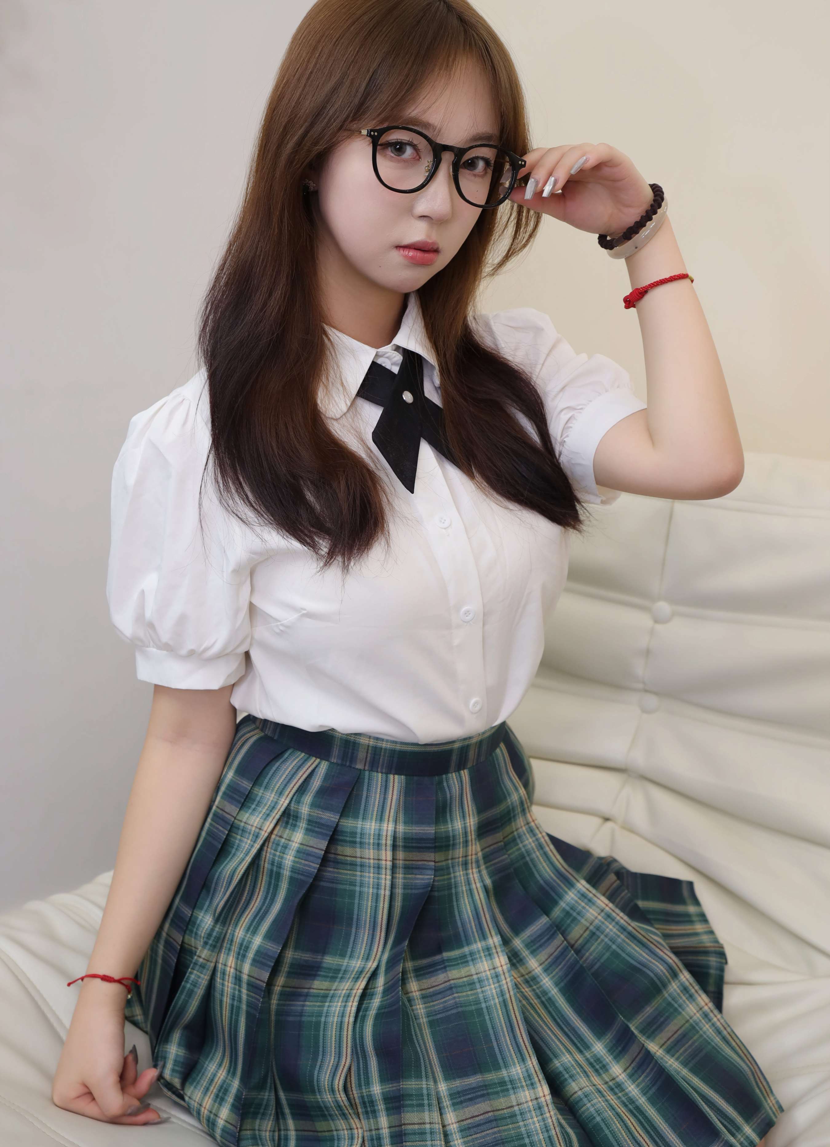 《姜姜JK白丝裸足》作品图