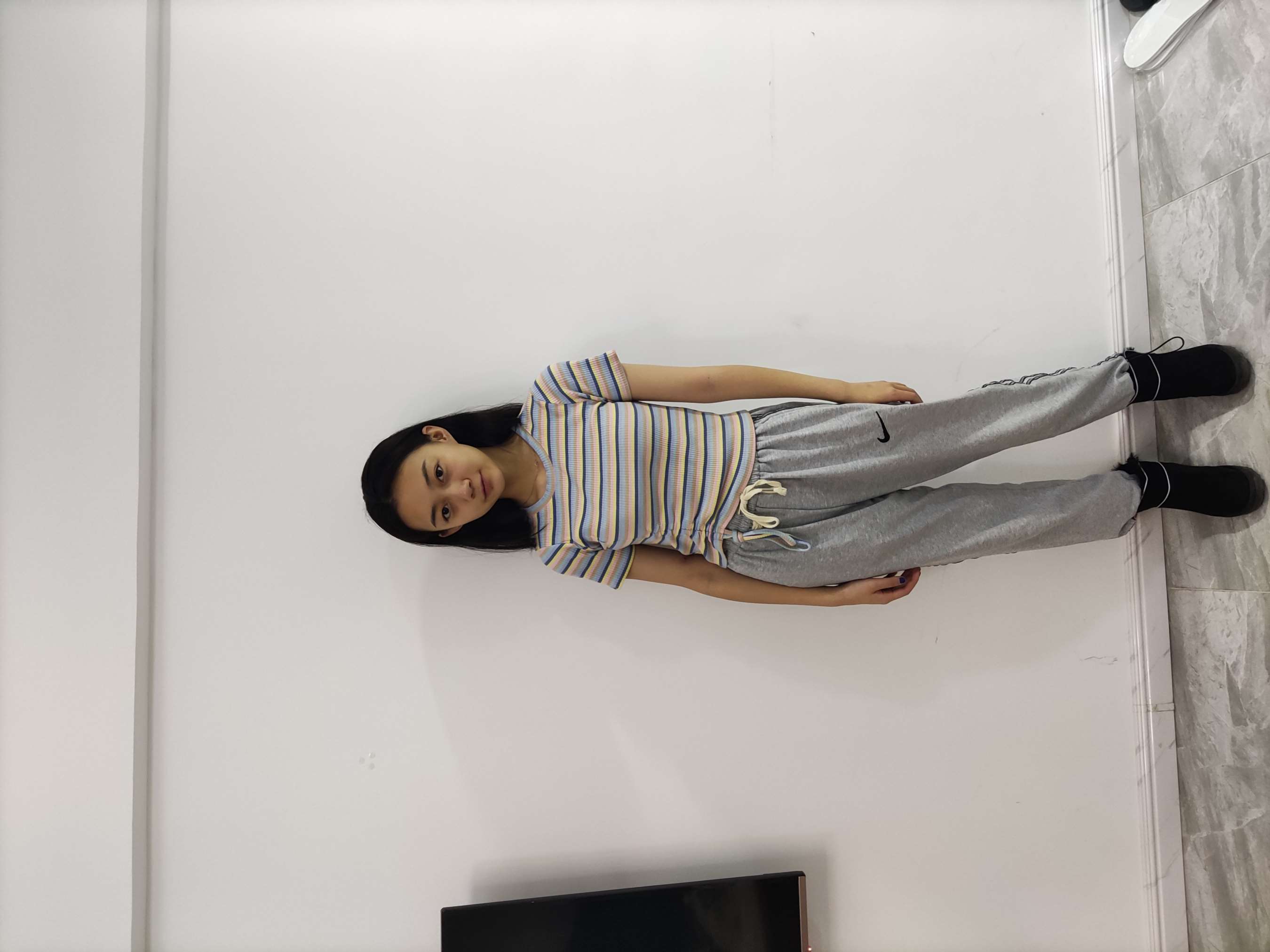 《兵兵嫩足》作品图