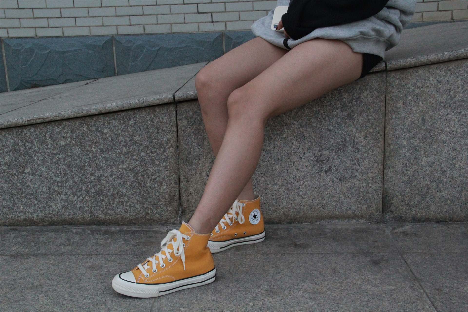 《校园学妹多套袜子互换+5个视频》作品图