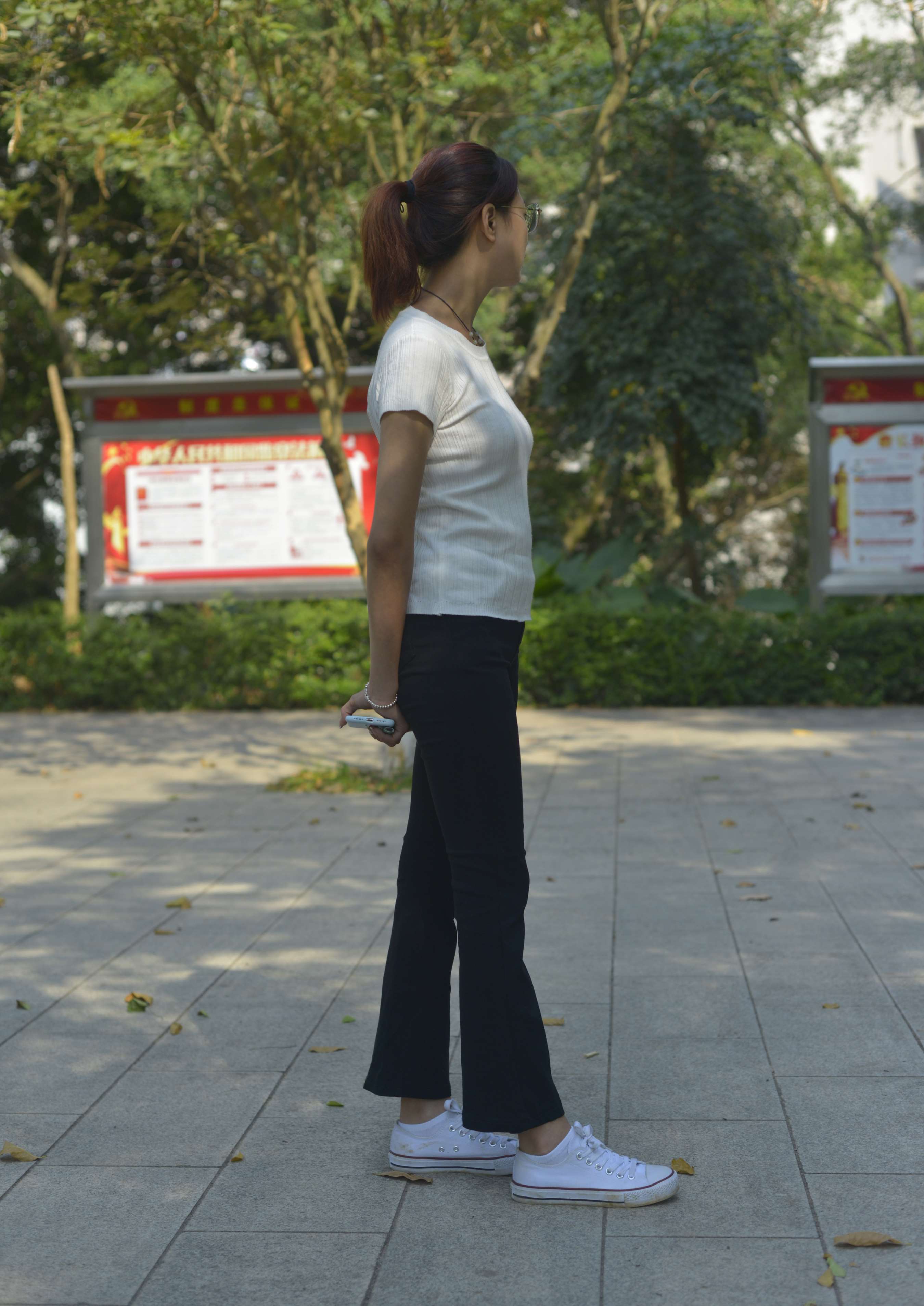 《周菲 生如夏花》作品图