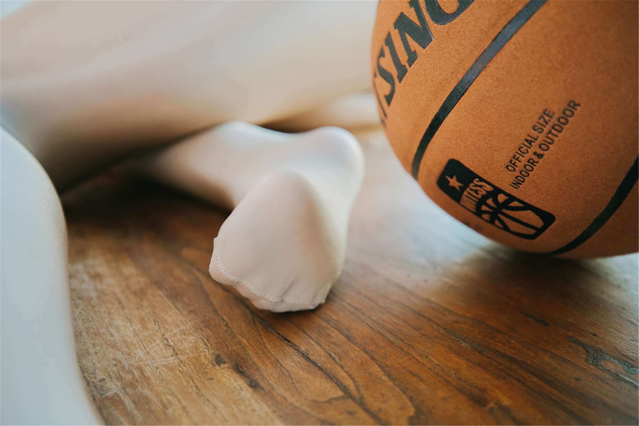 《啦啦队少女》作品图