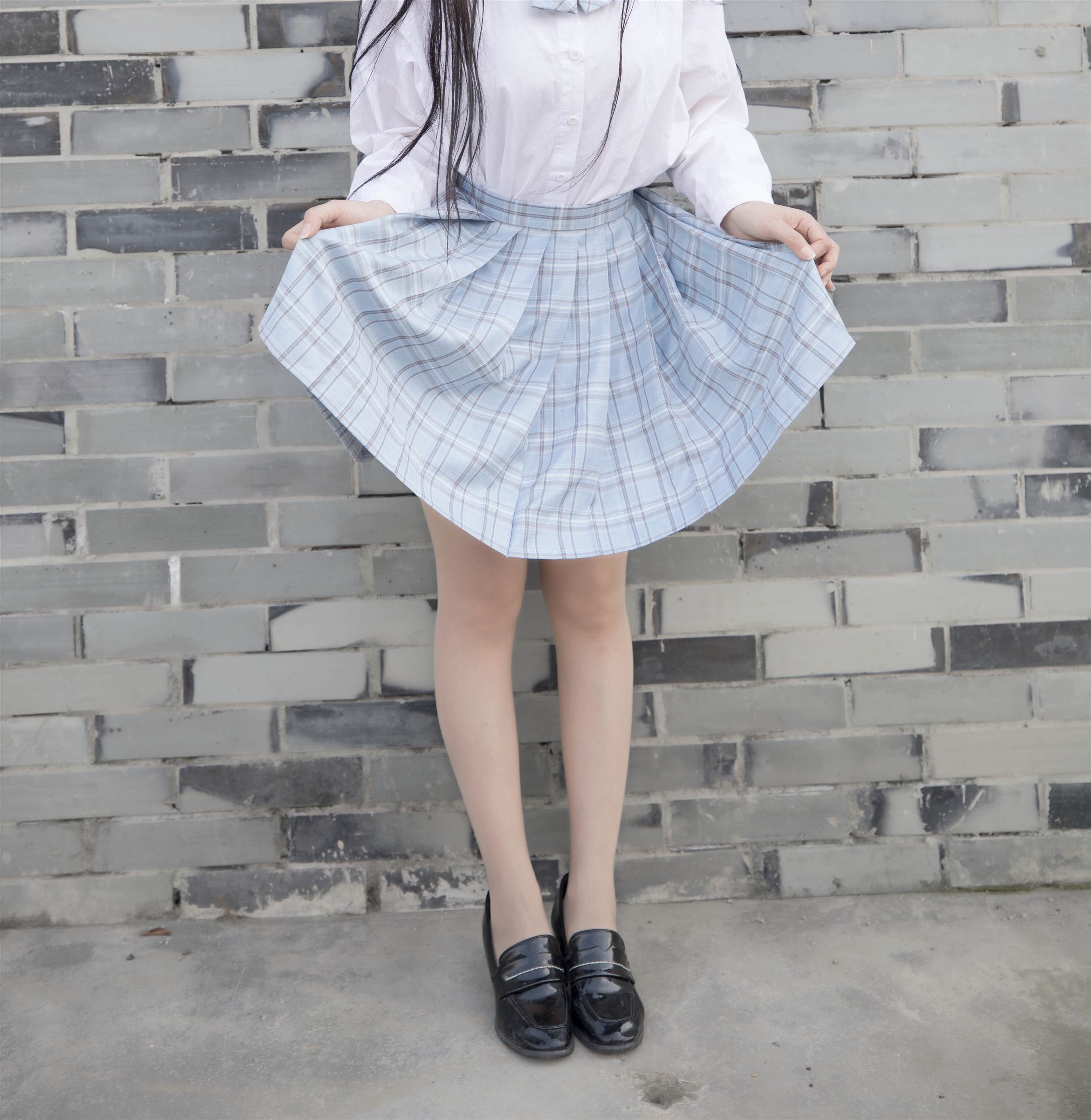 《JK制服の肉丝的*惑》作品图