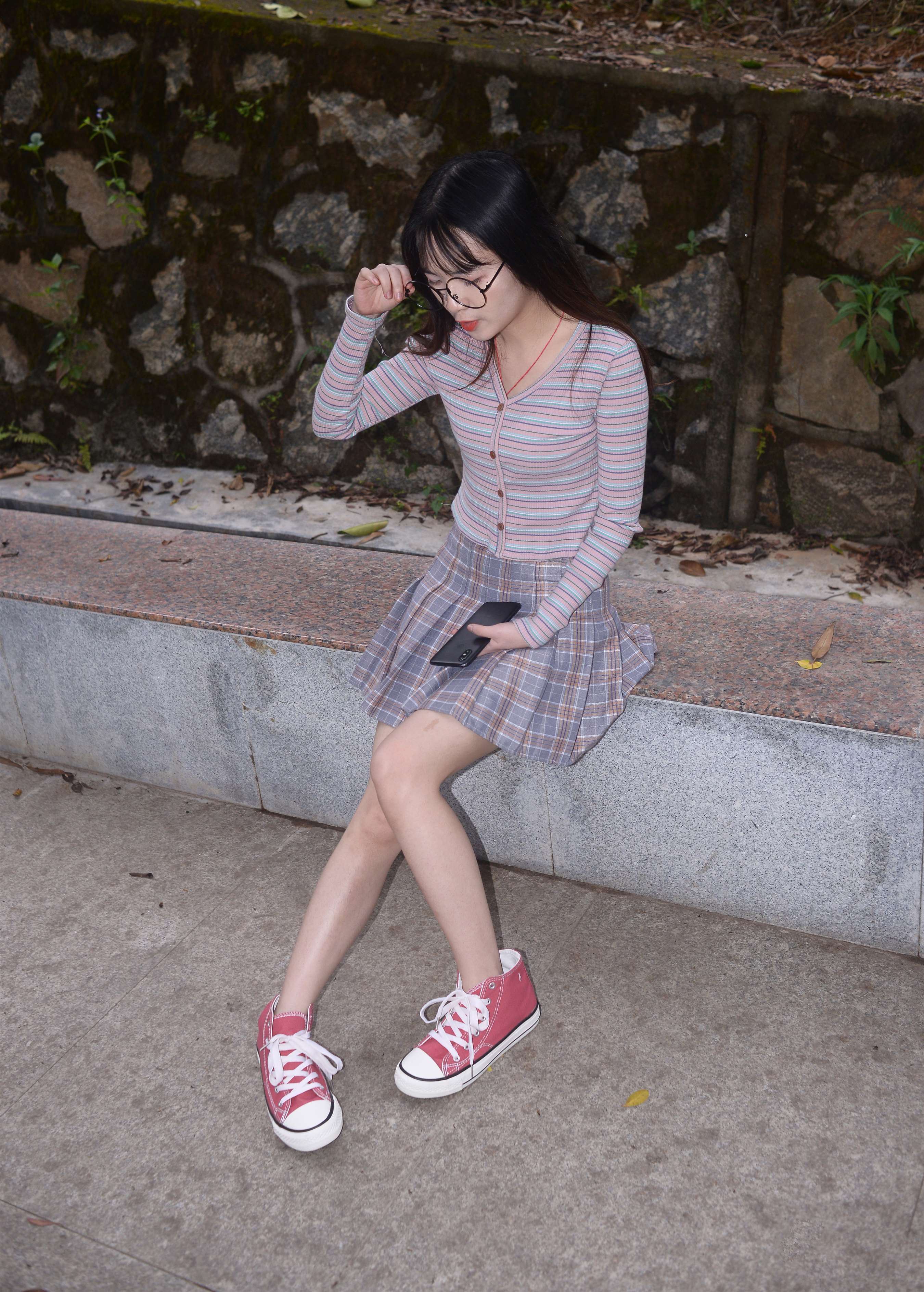 《优米小姐姐 应接不暇的惊喜里》作品图