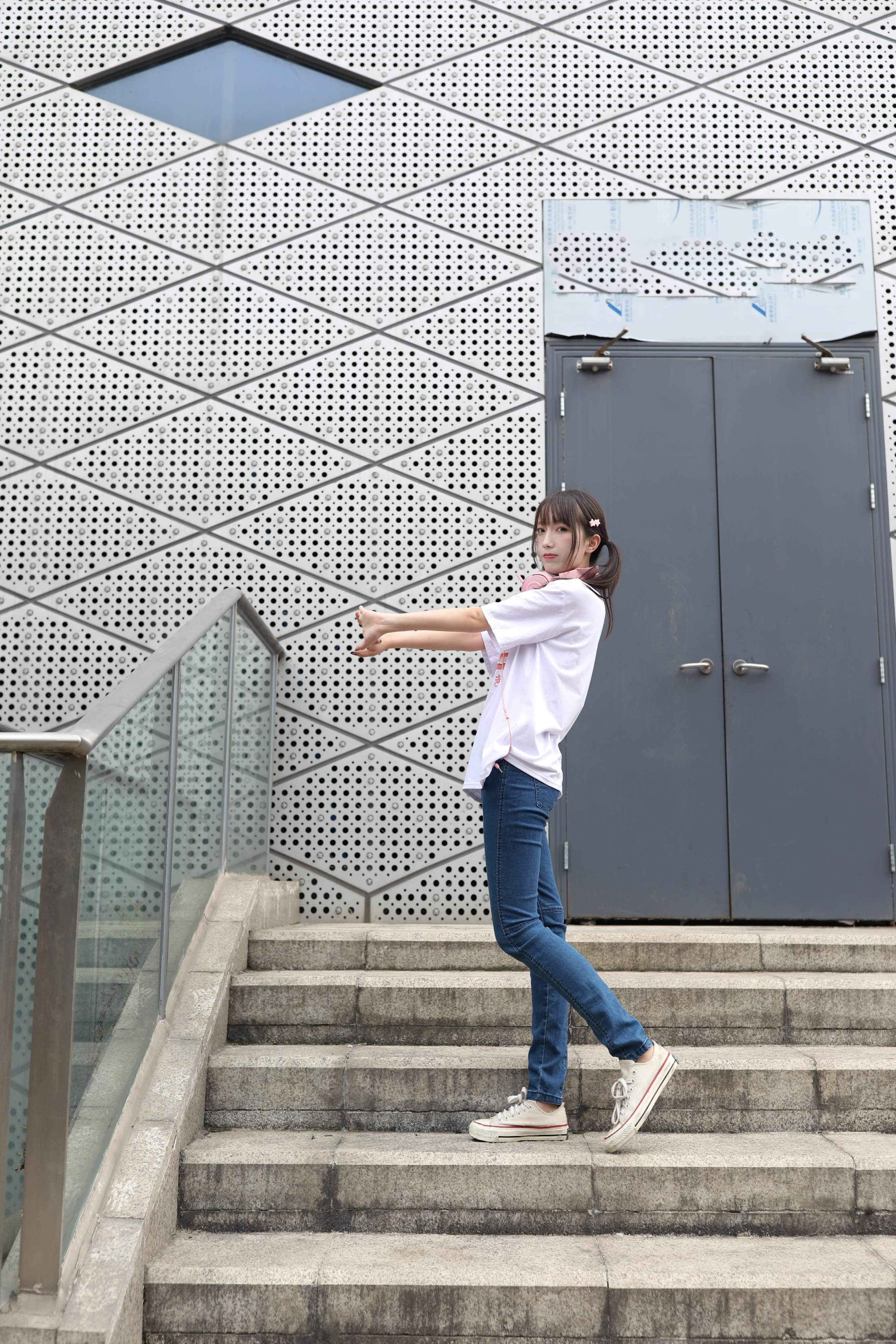 《樱子撕烂肉丝》作品图