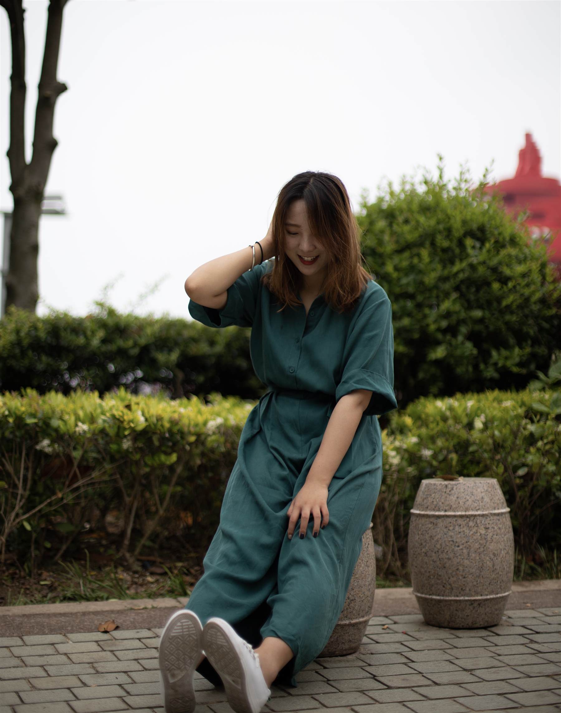 《小姐姐绿衣板鞋船袜脚丫》作品图