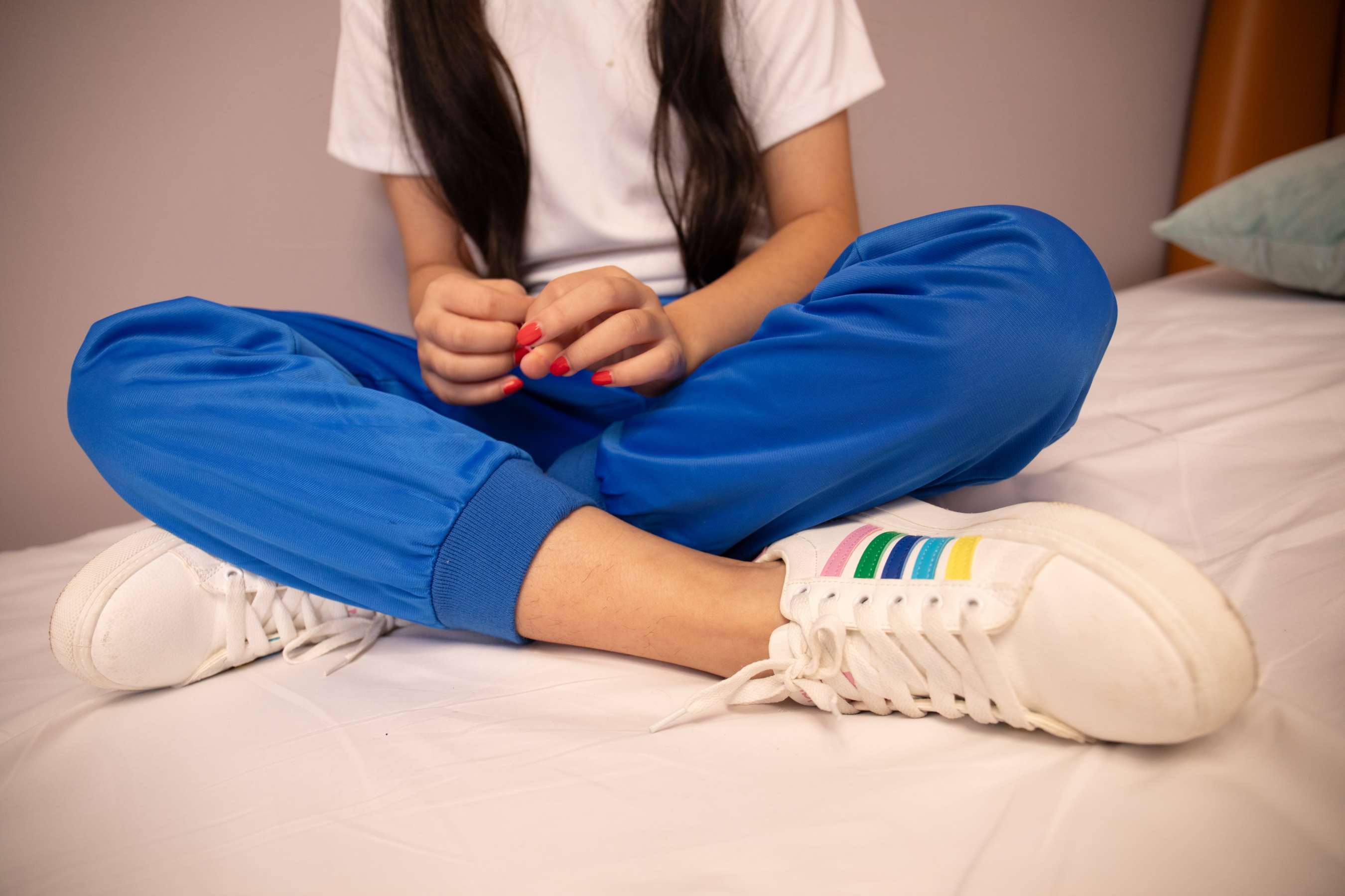 《露露校服嫩足》作品图