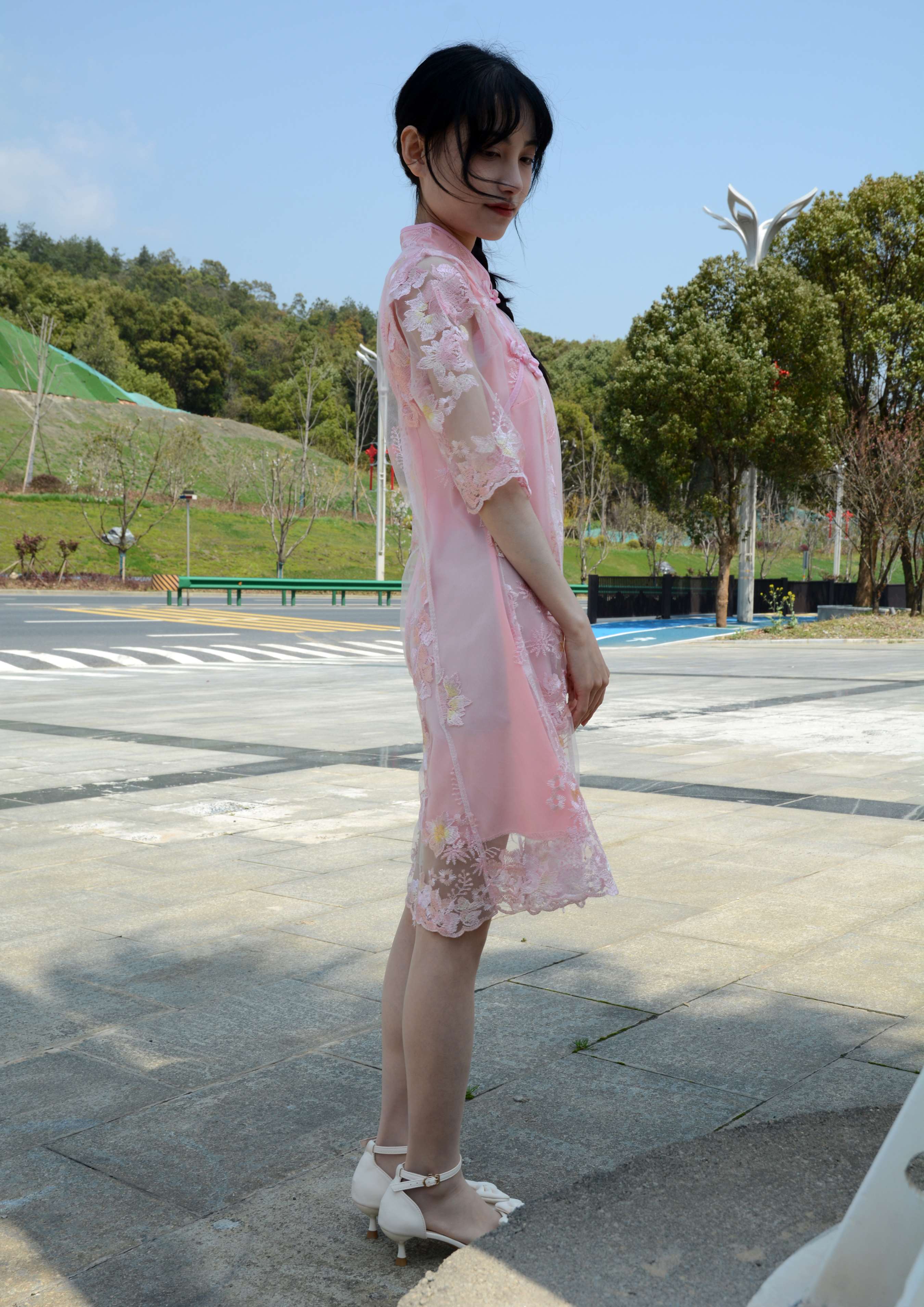 《柒柒 旗袍废墟》作品图