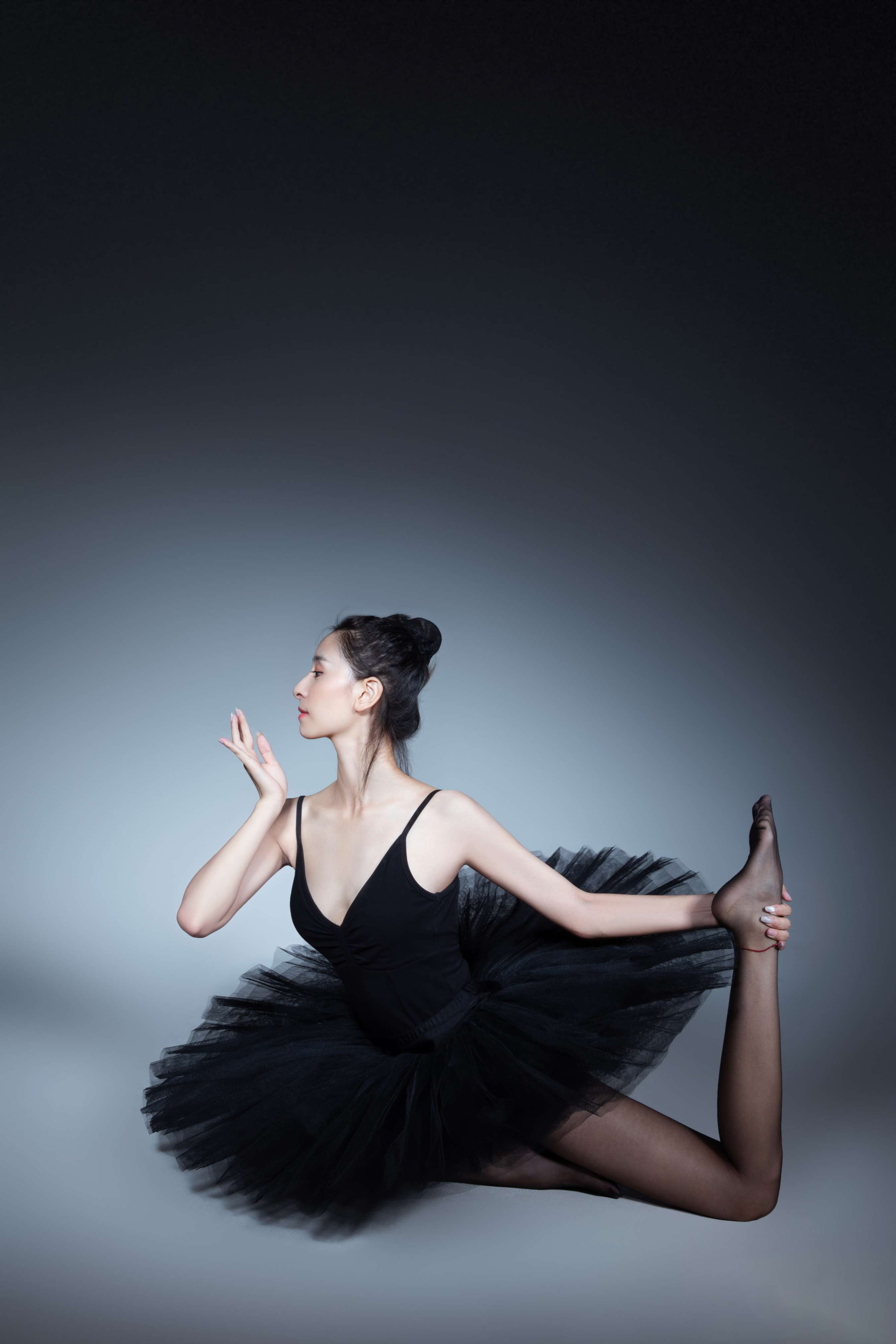 《高丽巴黎舞蹈》作品图