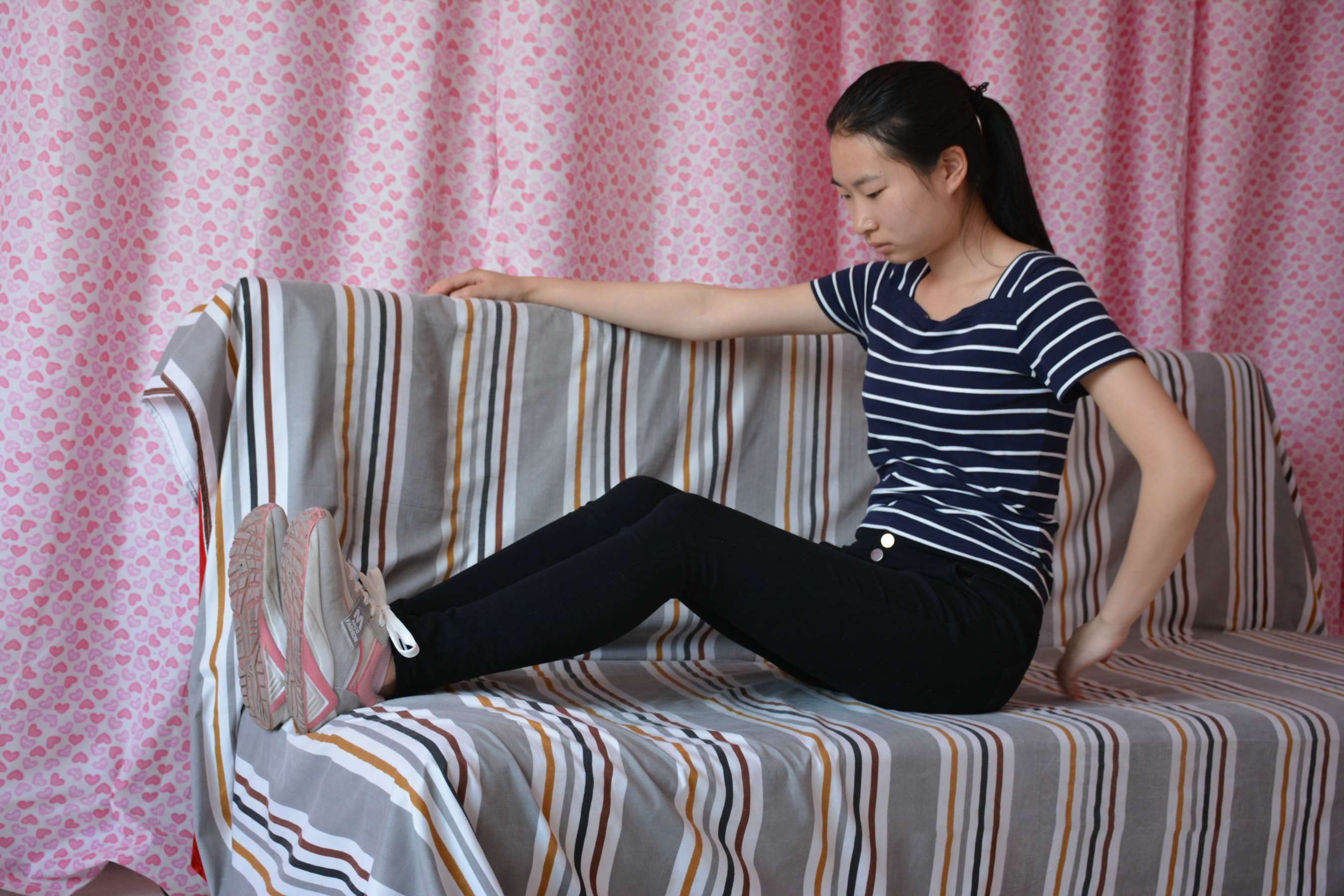 《吴静棉袜の嫩足》作品图