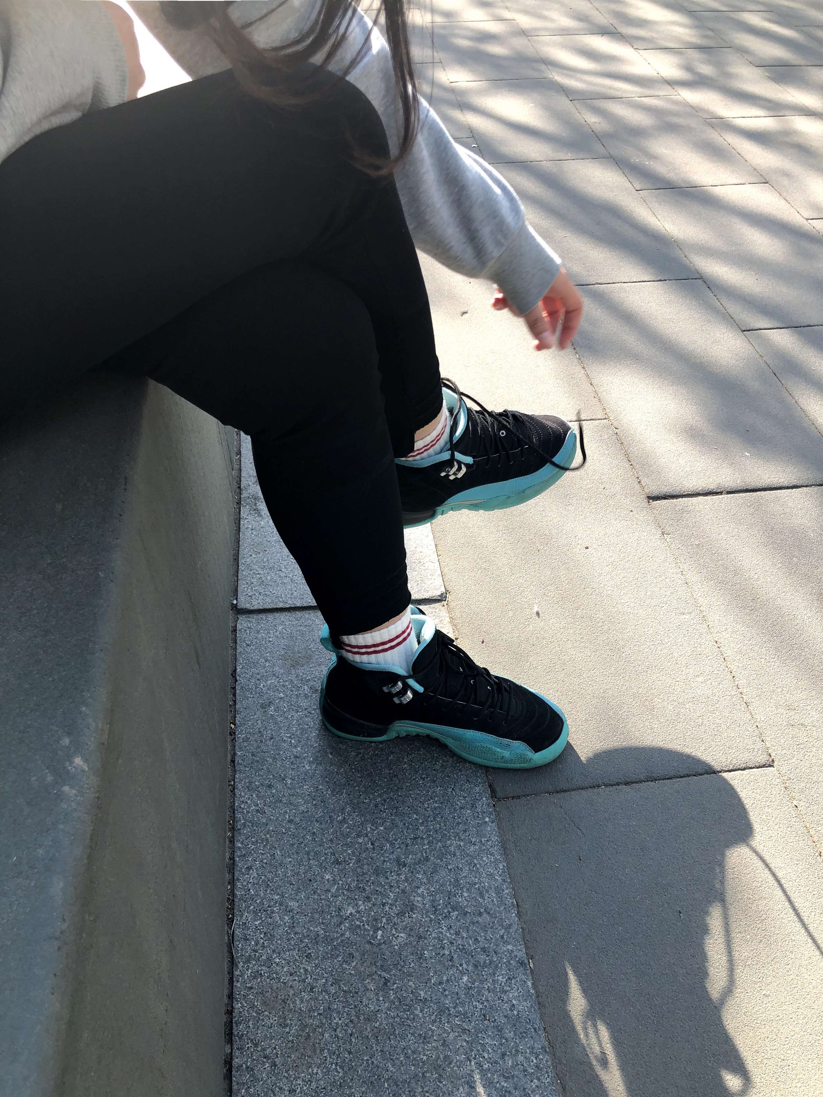 《户外露脚脚》作品图