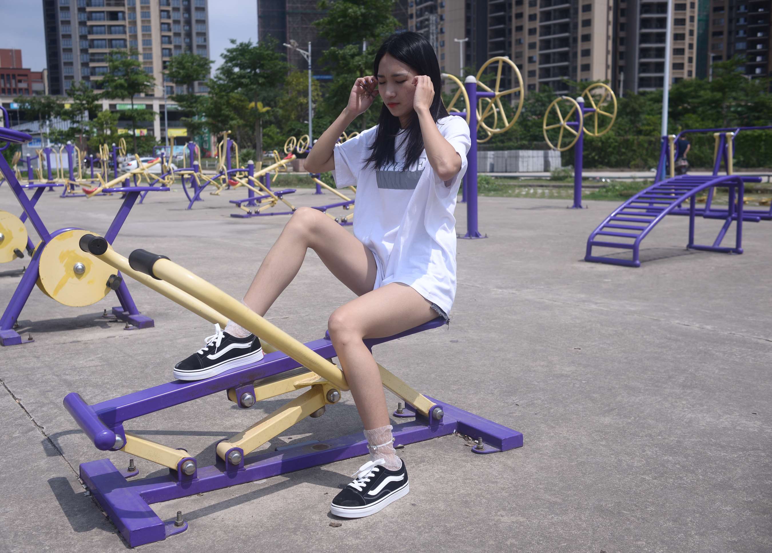 《绵绵少女 这个夏天,阳光很好》作品图