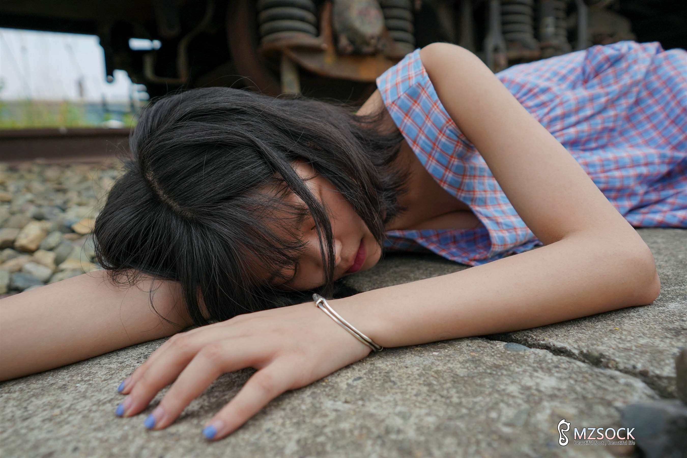 《应会员要求购买的多多帆布鞋の船袜脚》作品图