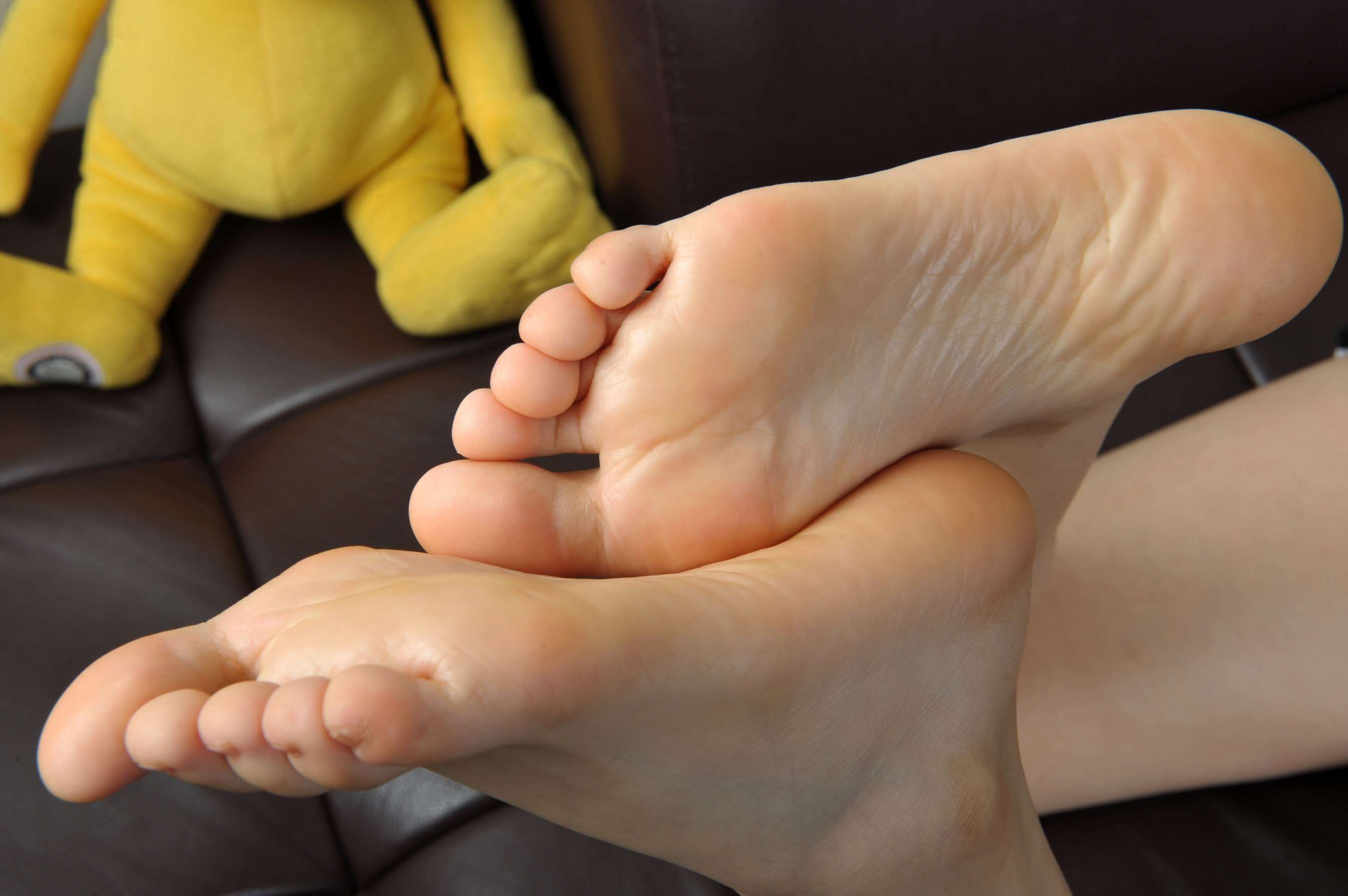 《玥玥 黑Tの嫩足》作品图