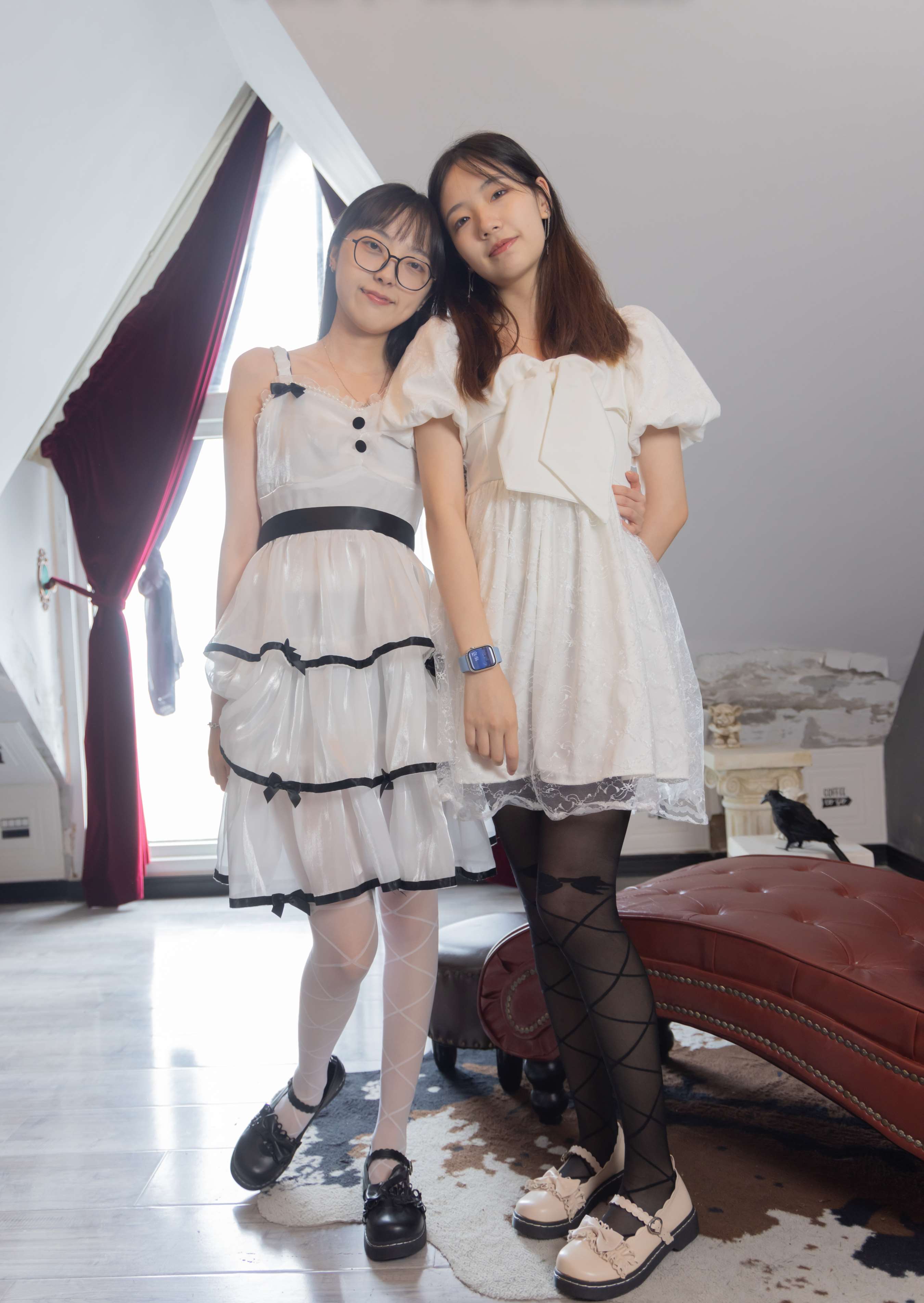 《小甜豆稚予-皮鞋の黑、白丝脚丫》作品图