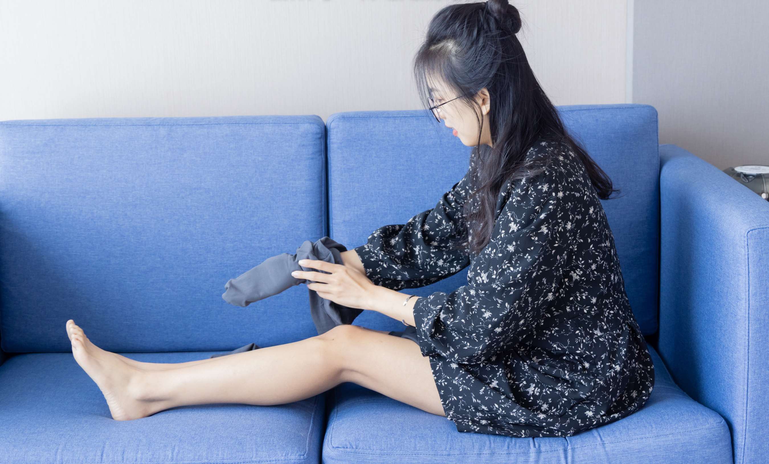 《奶油 低跟鞋の厚丝》作品图