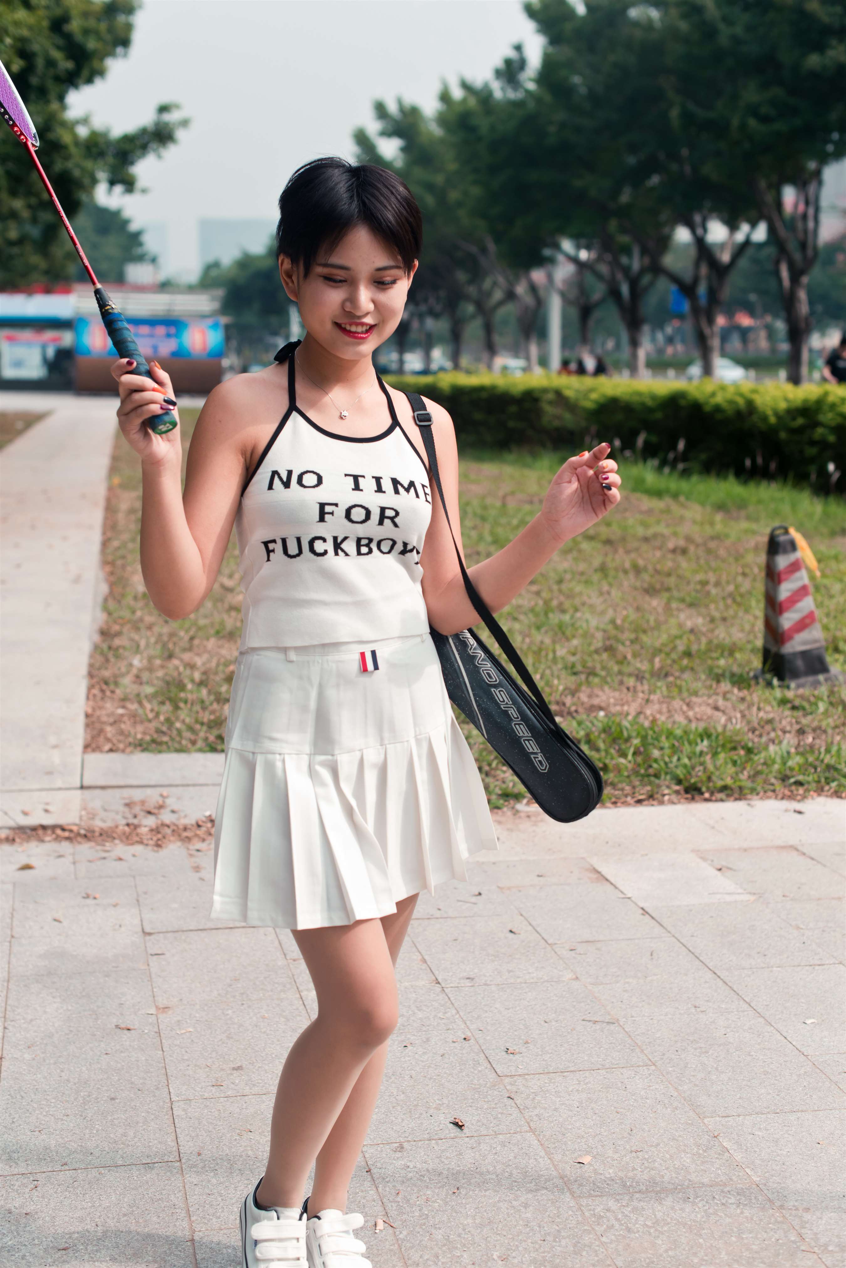 《萌宝儿丝袜打羽毛球【附送视频1个】》作品图