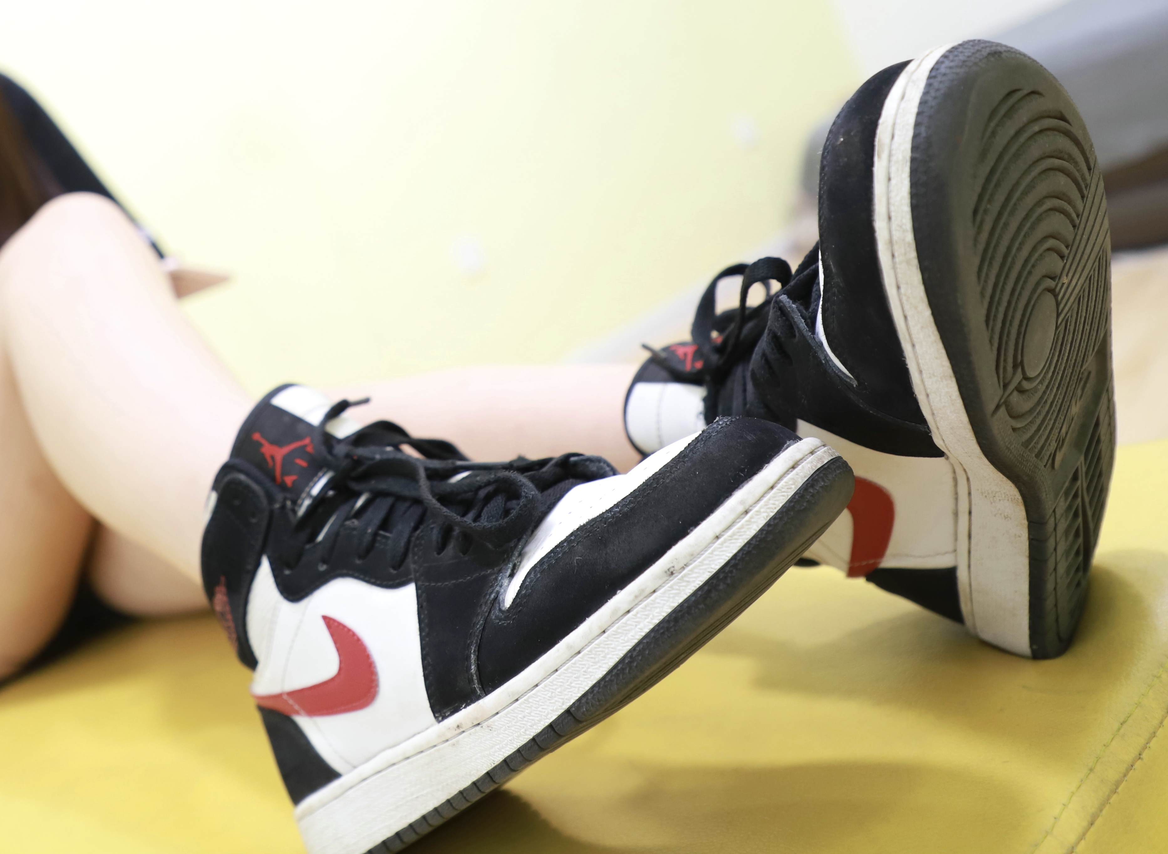 《球鞋の棉袜脚【花絮1个网盘下载】》作品图