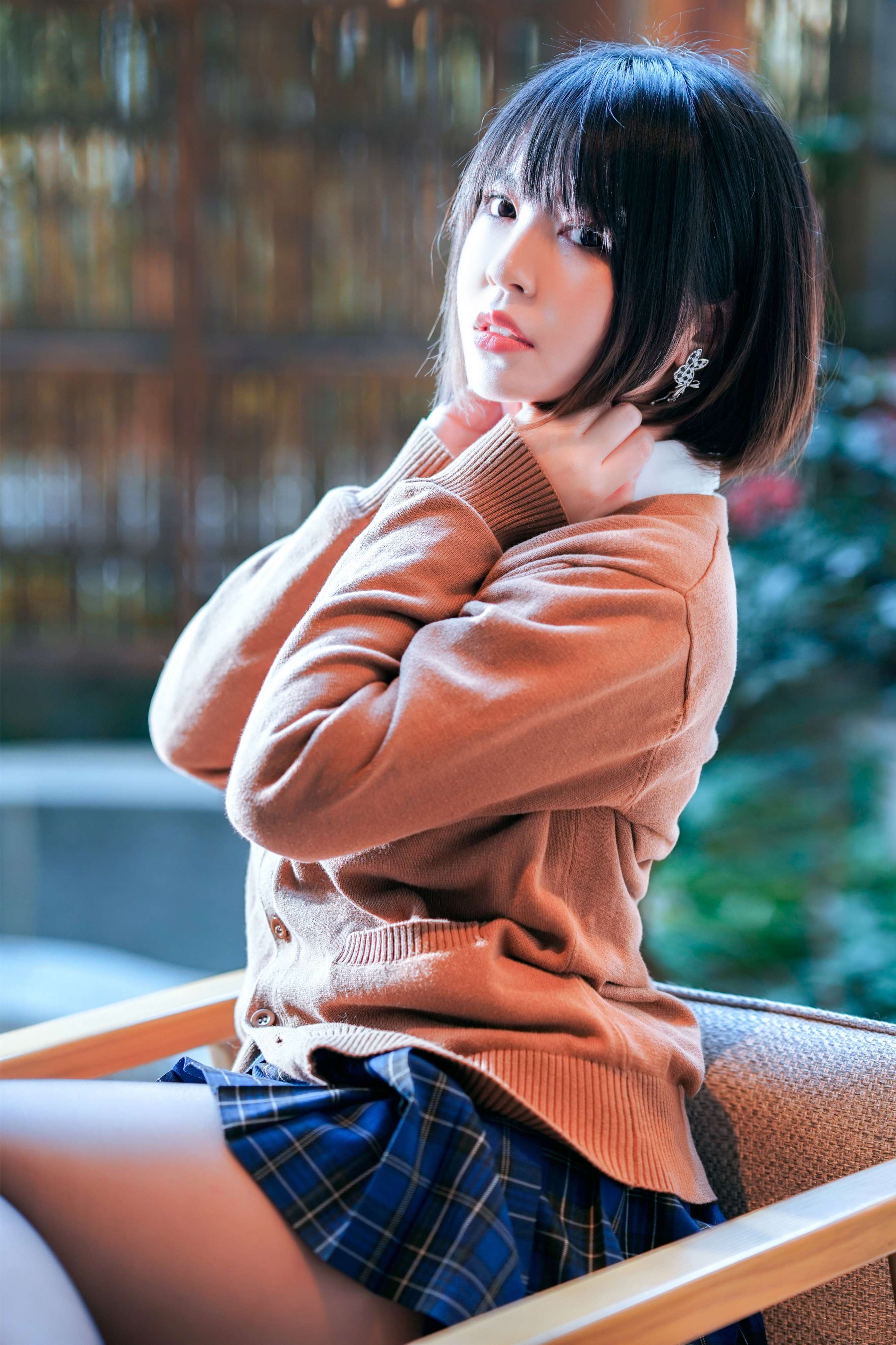 《半半子-彼女の制服》作品图