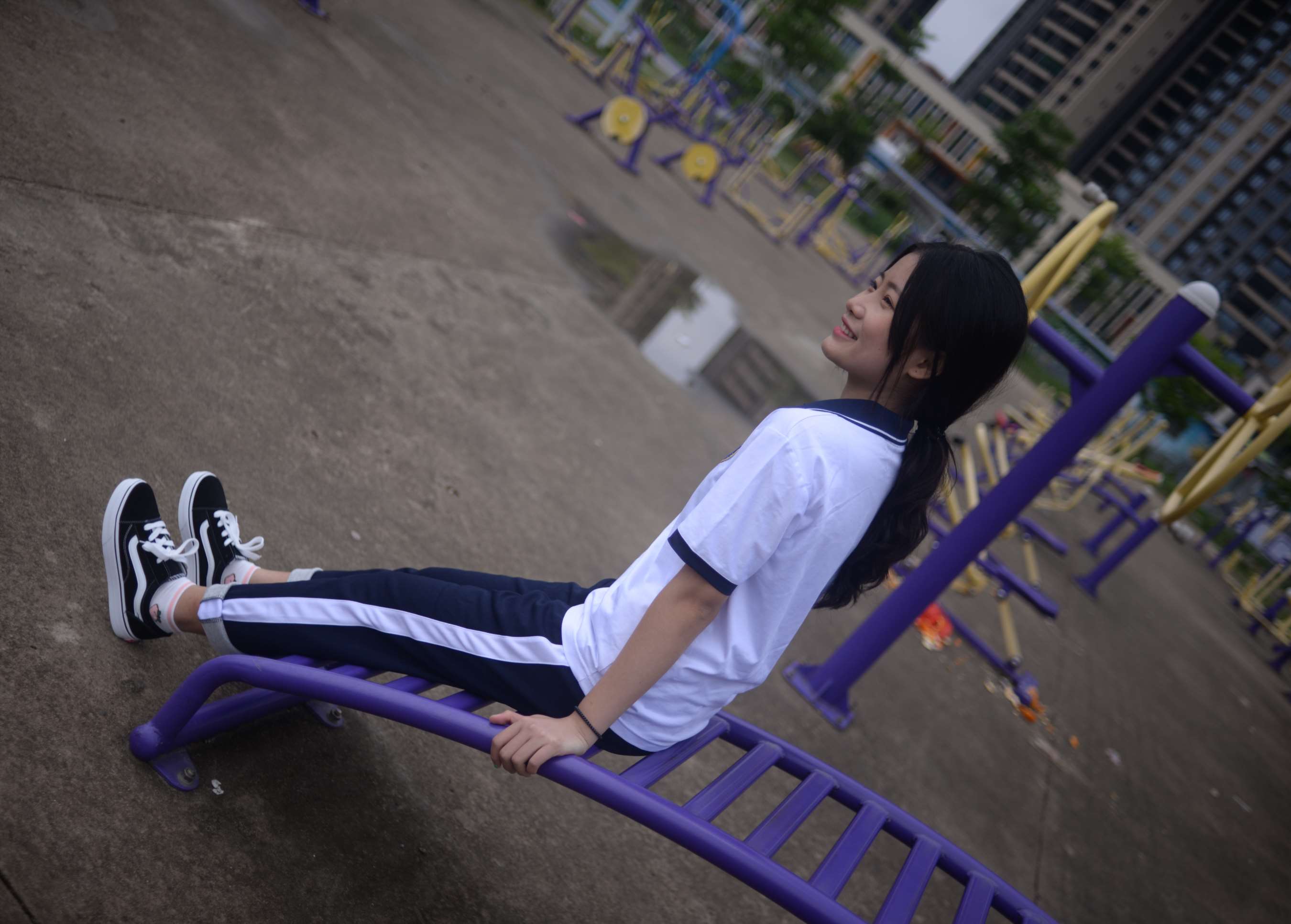 《周子琪少女 夜雨初停的早晨》作品图