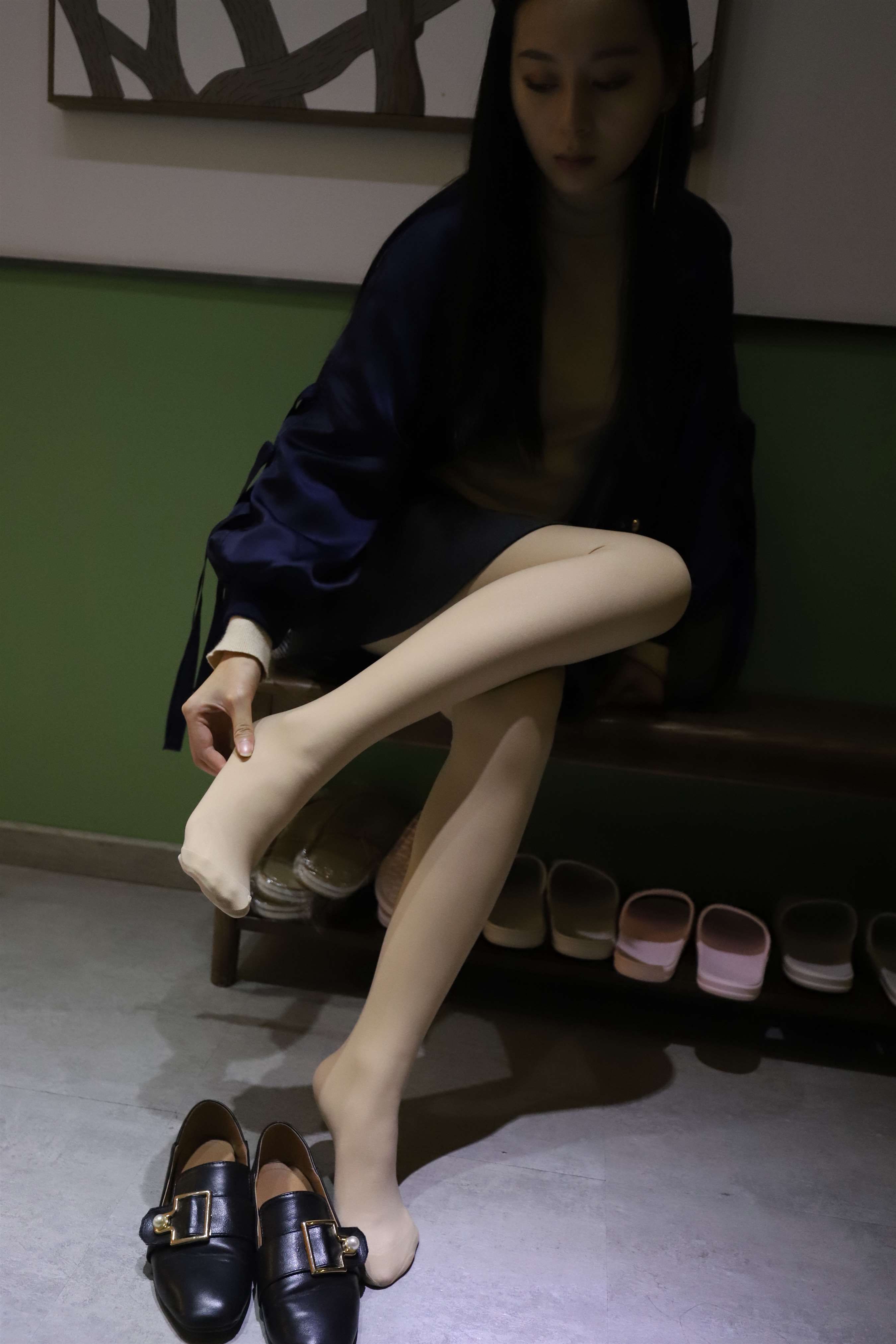 《平跟鞋の肉厚丝脚丫》作品图