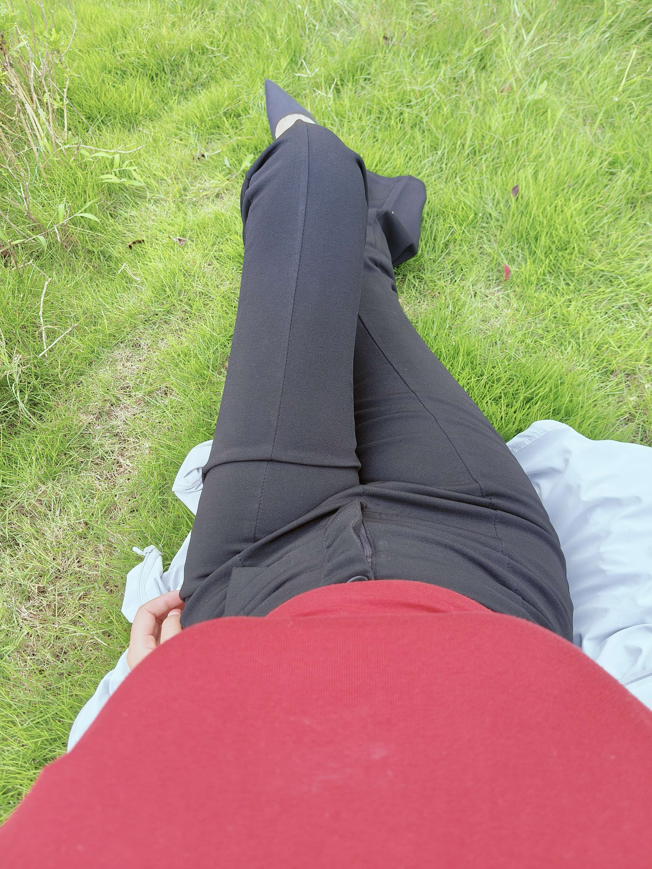 《初颜丝足》作品图