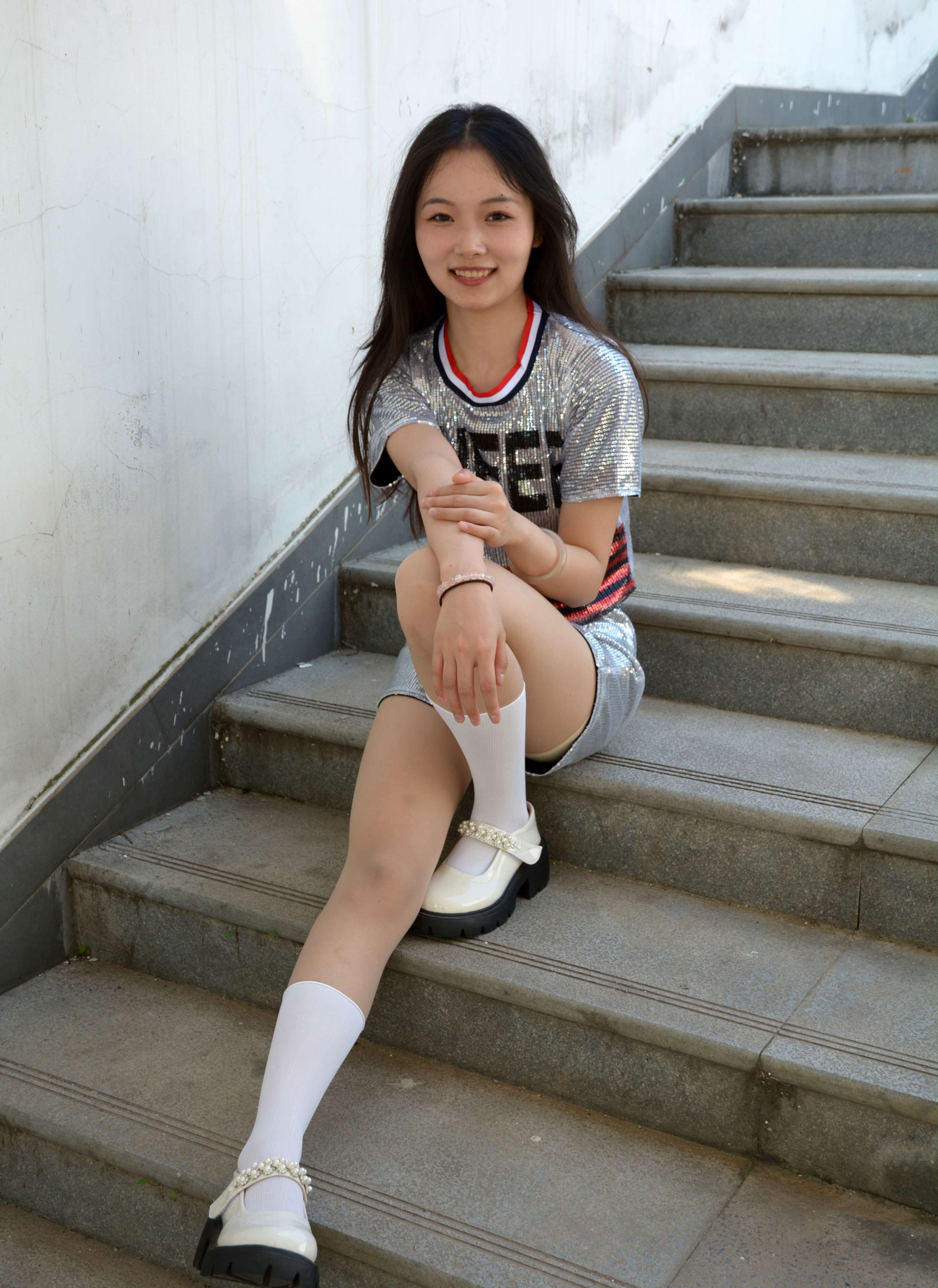 《芸芸白袜套丝》作品图