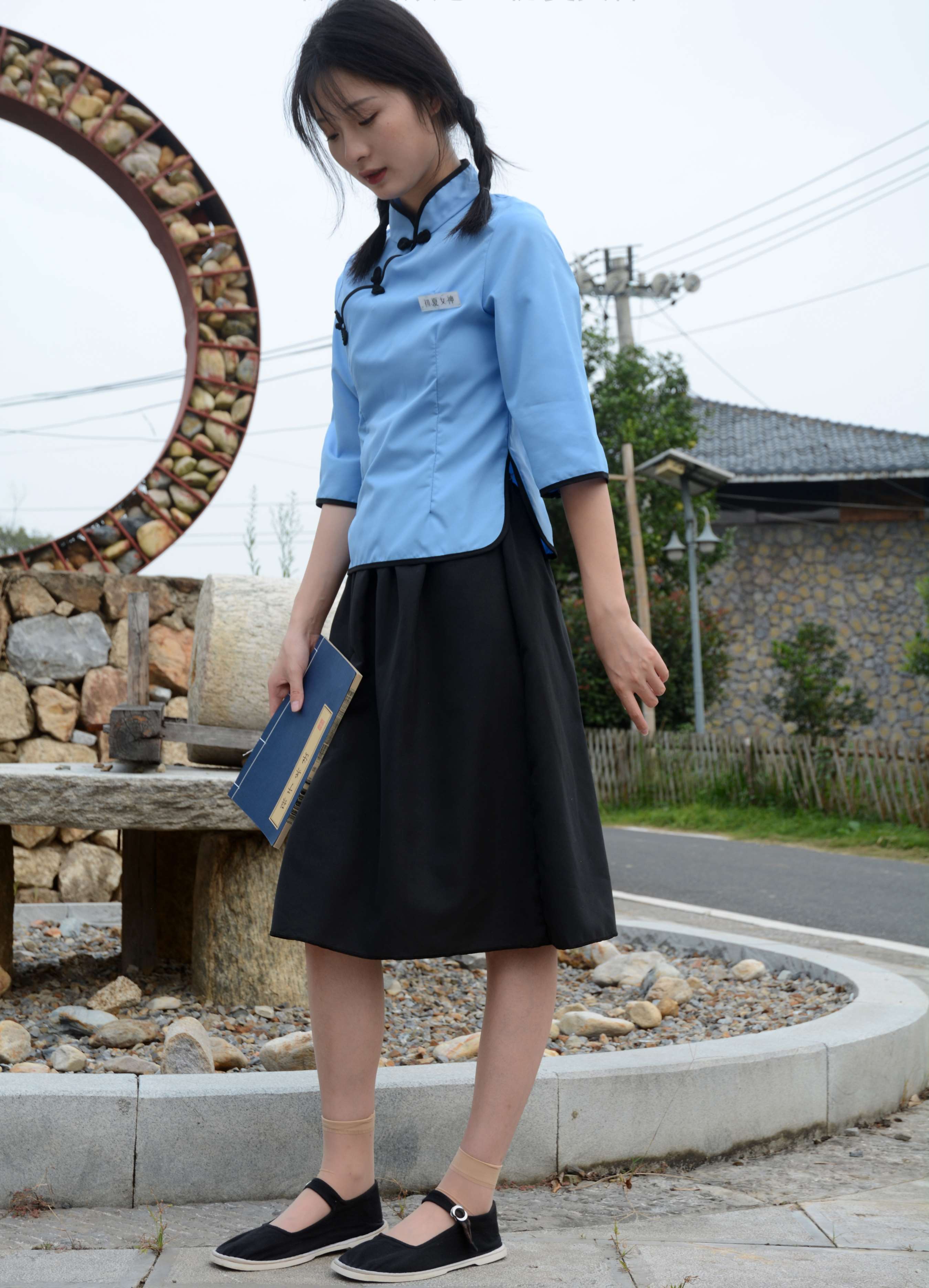 《安妮 民国小姐》作品图