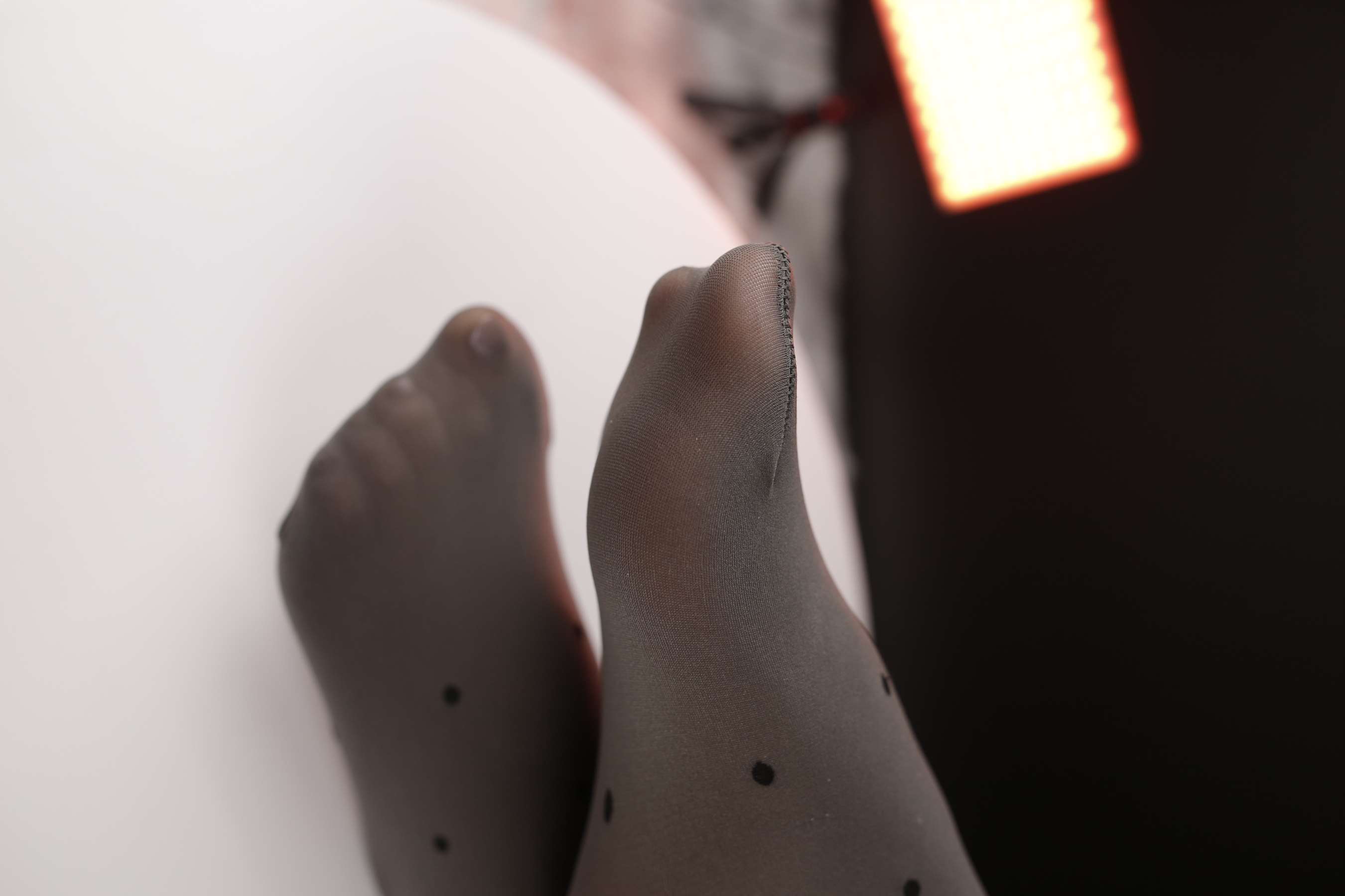 《小糖果微甜  灰色波点》作品图