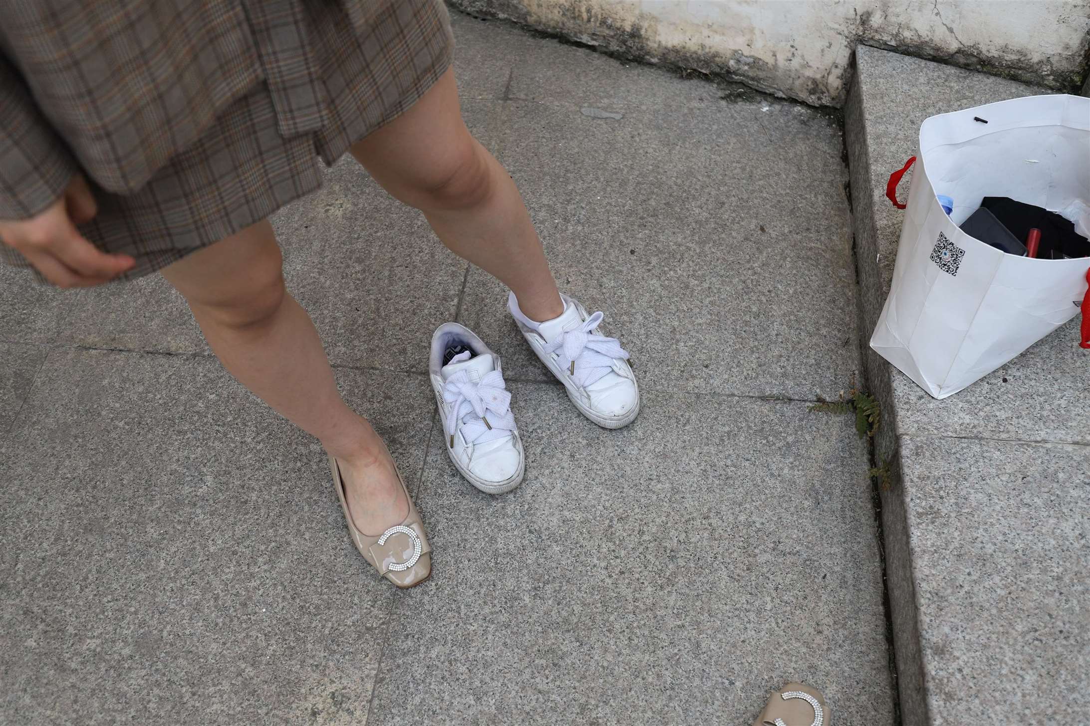 《校园板鞋の棉袜脚丫》作品图