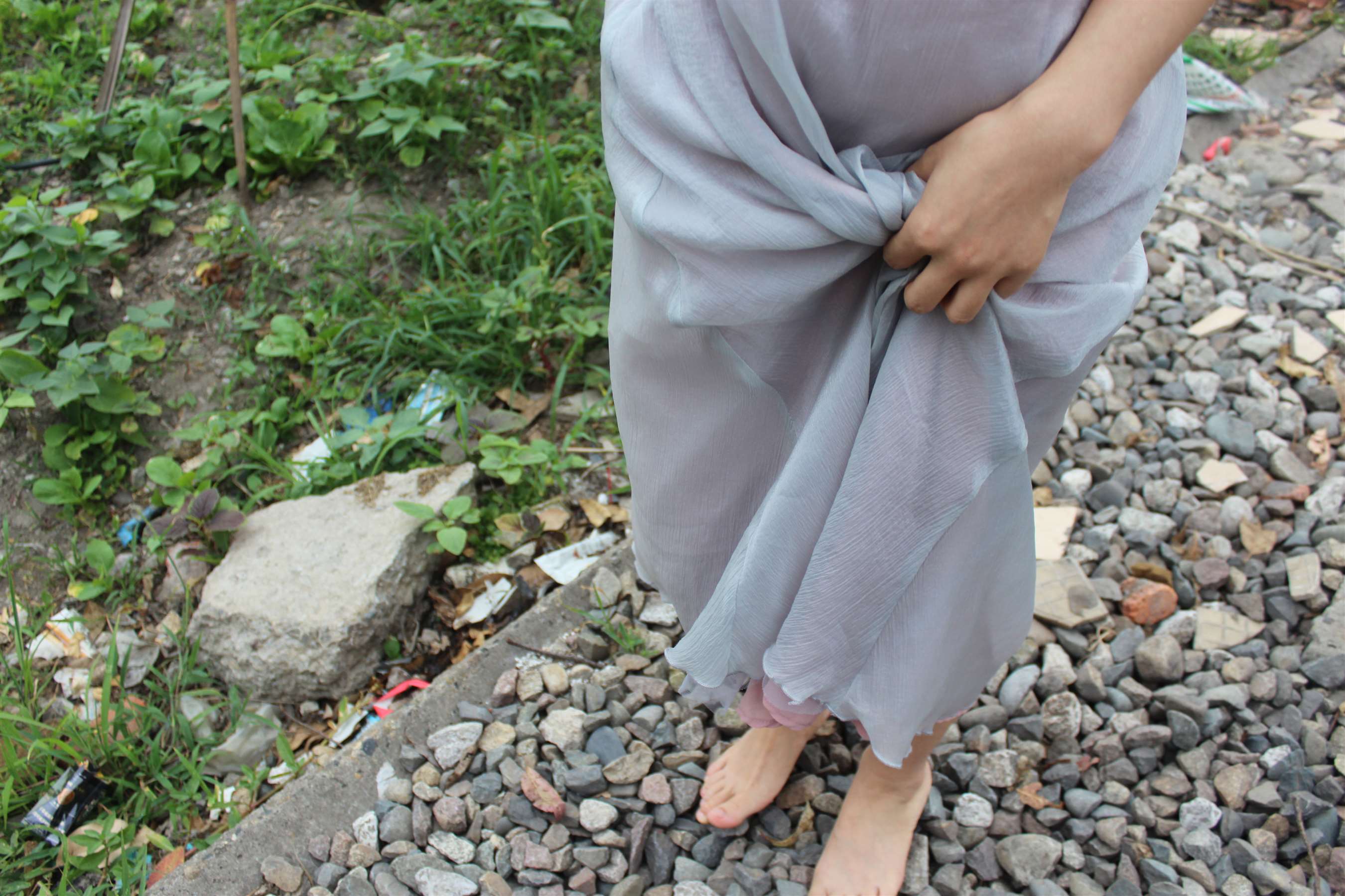 《巧子赤脚【套图+视频3个】》作品图