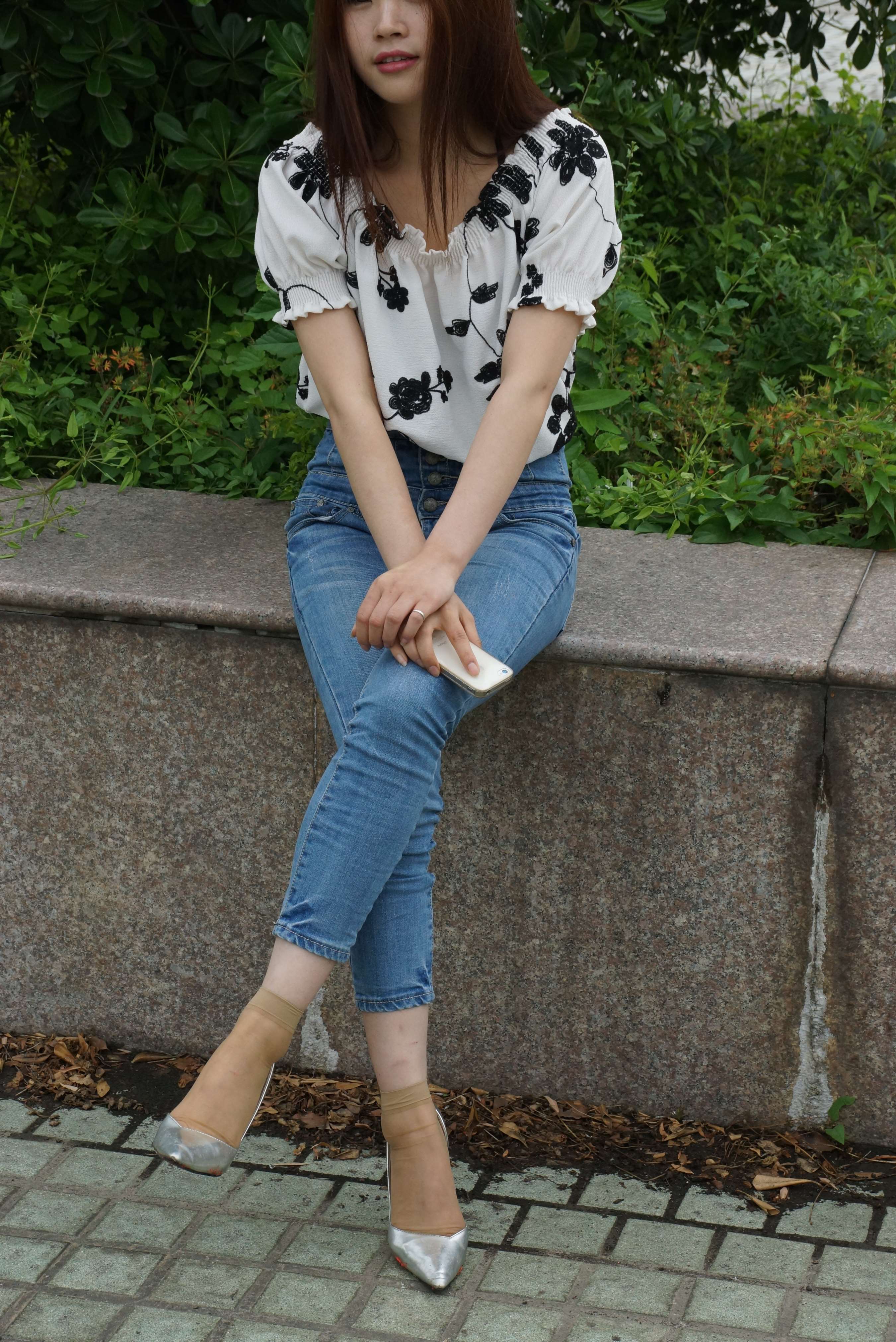 《挑鞋就是小姐姐的日常动作》作品图