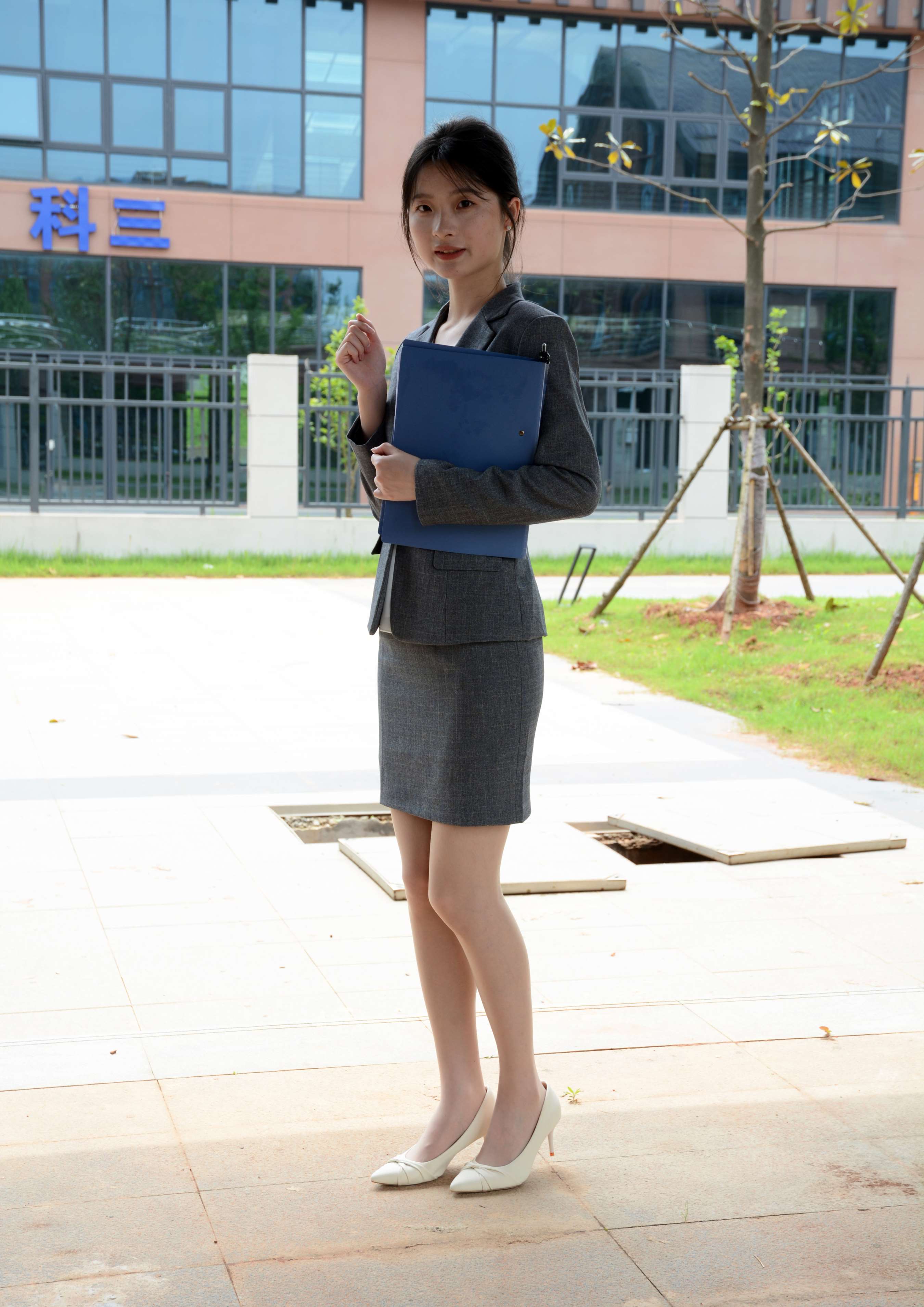 《安妮 放学时刻》作品图