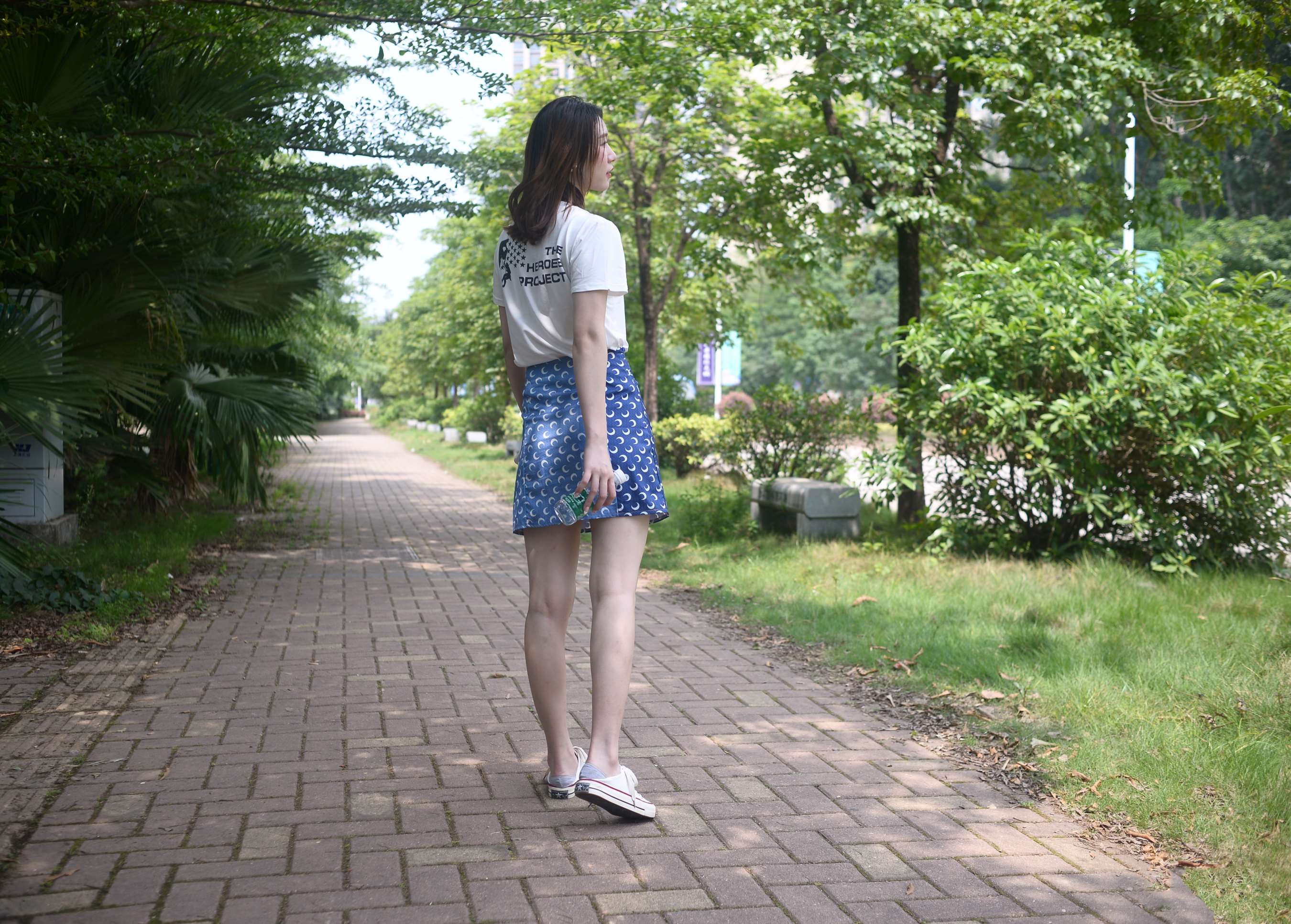 《赵沛师妹 花醒了就红过爱情》作品图