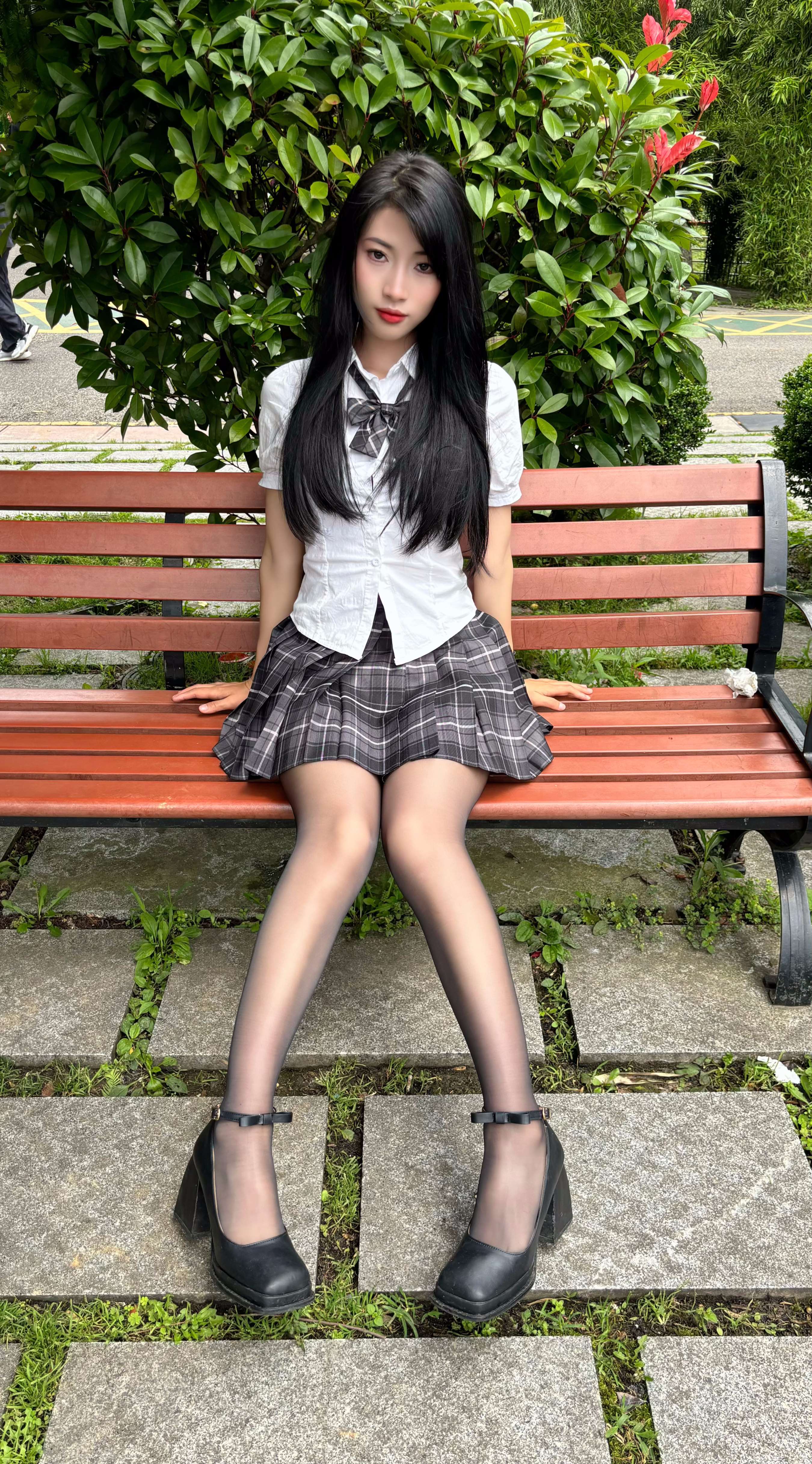 《少女JK油亮黑丝》作品图