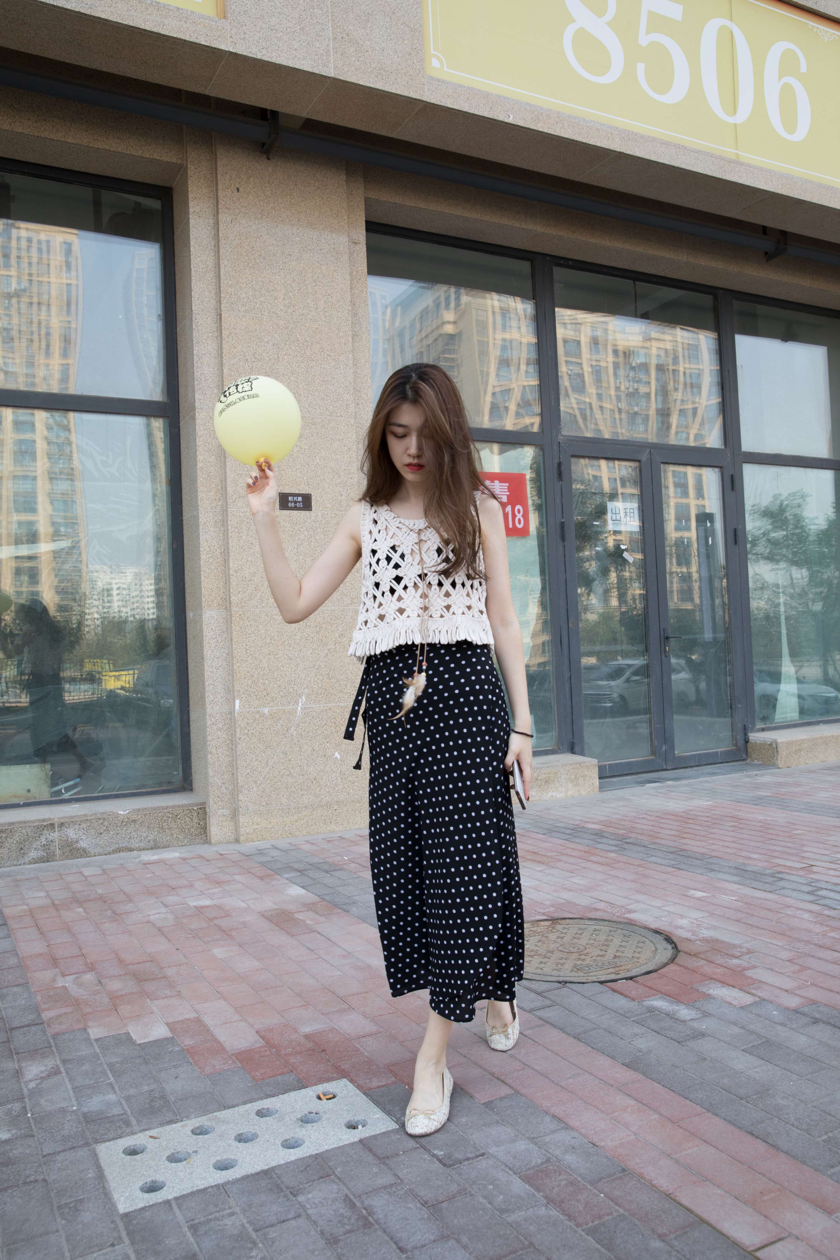 《佳琪小姐姐-气球里的浪漫》作品图