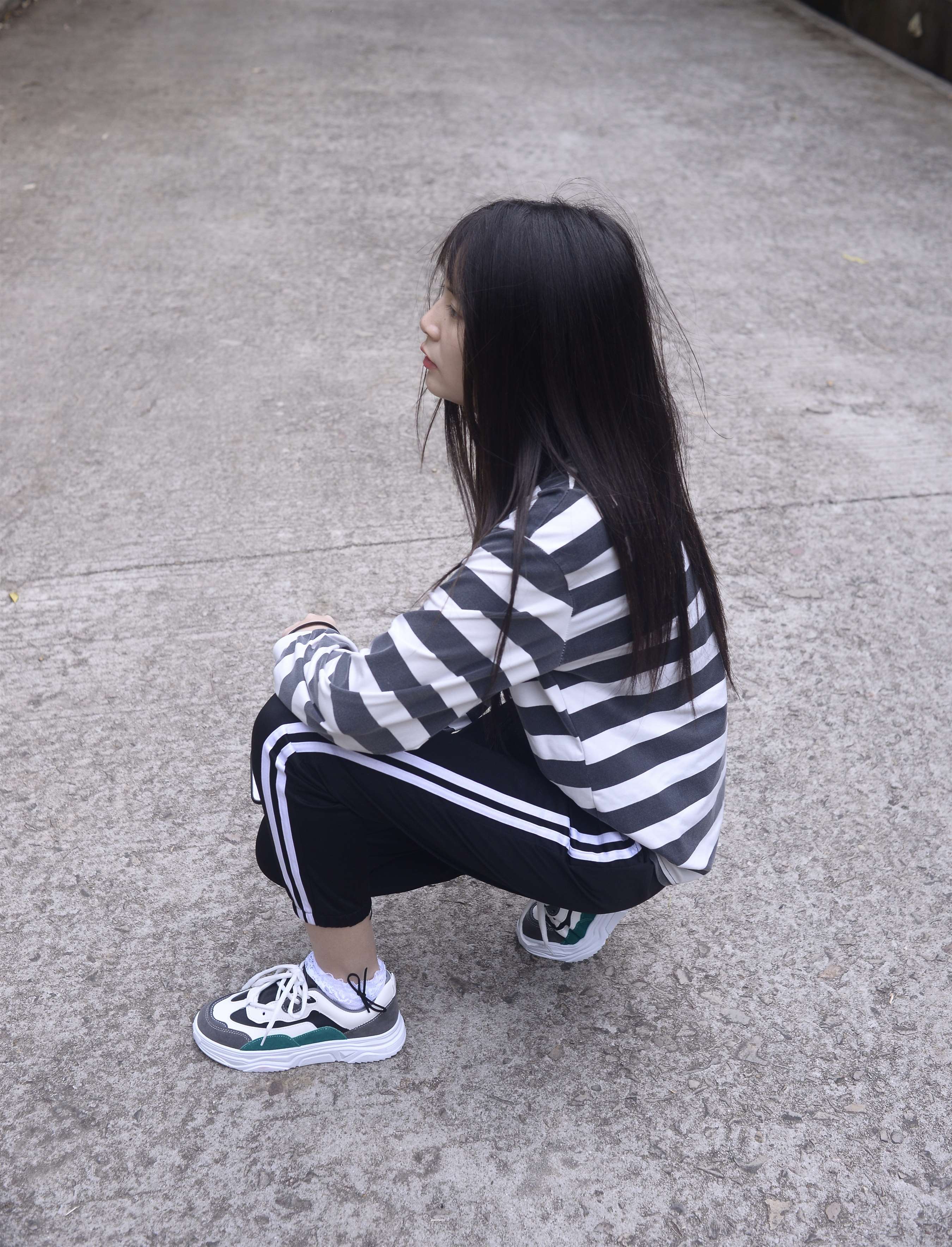 《高中生的公主袜脚+视频1个》作品图