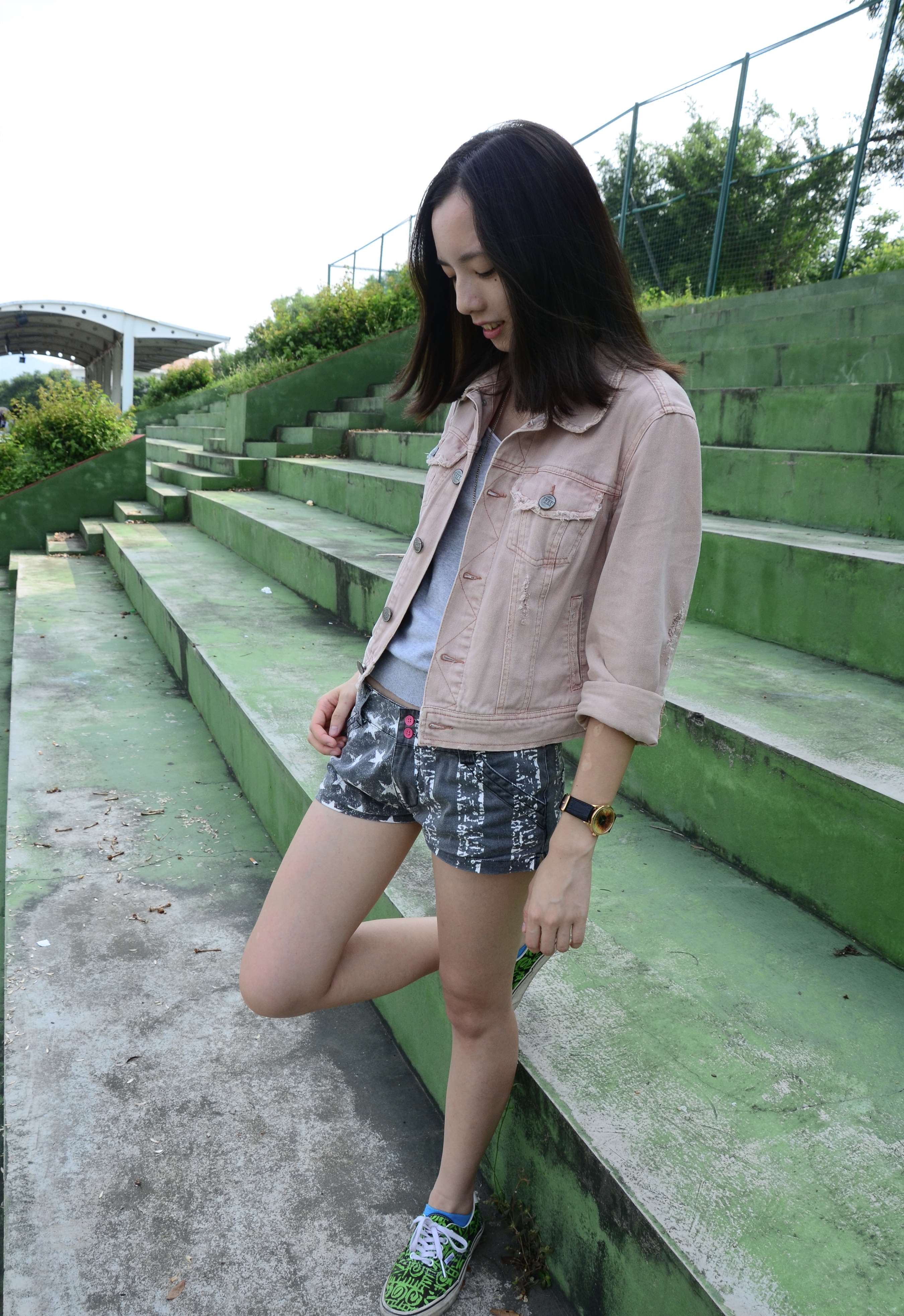 《布鞋の蓝棉袜》作品图