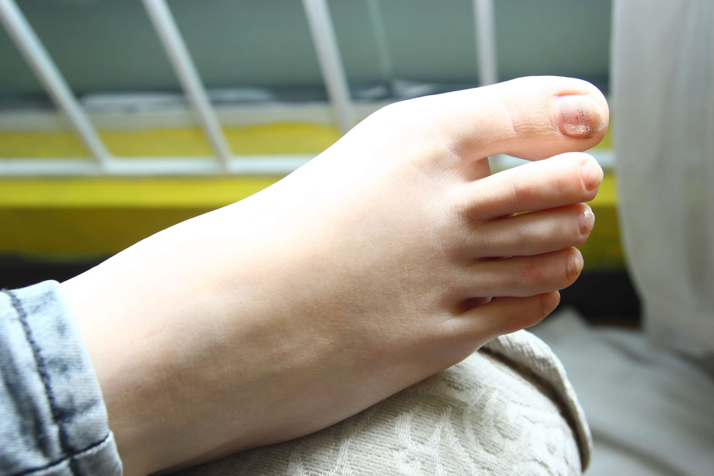 《狄安娜同学用玉足擀的面香气扑鼻哦》作品图