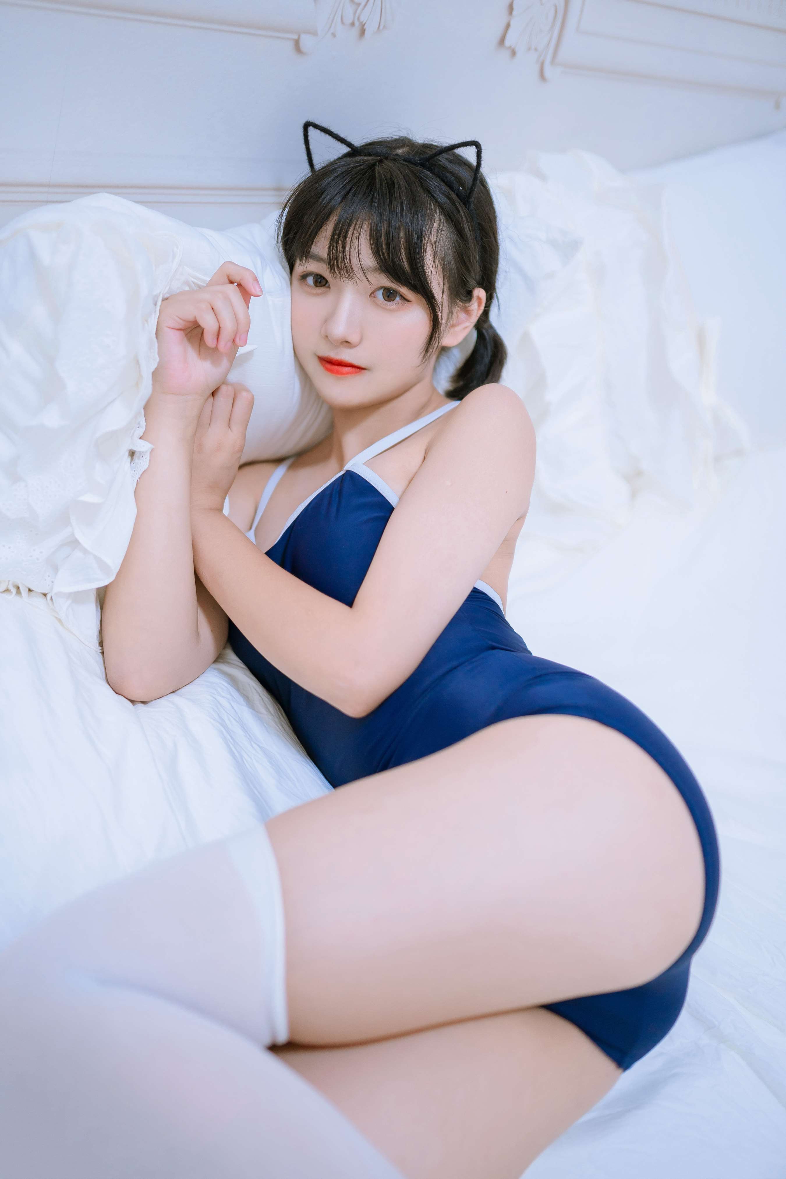 《少女死库水の白丝足》作品图